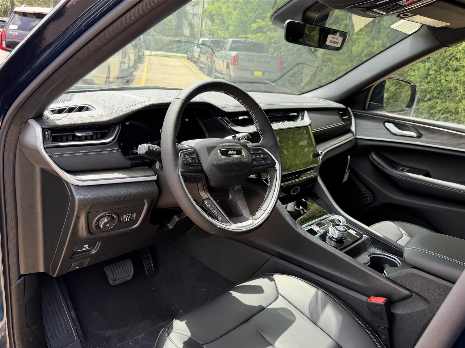 2026 Jeep CHEROKEE GRAND CHEROKEE LIMITED 4X2