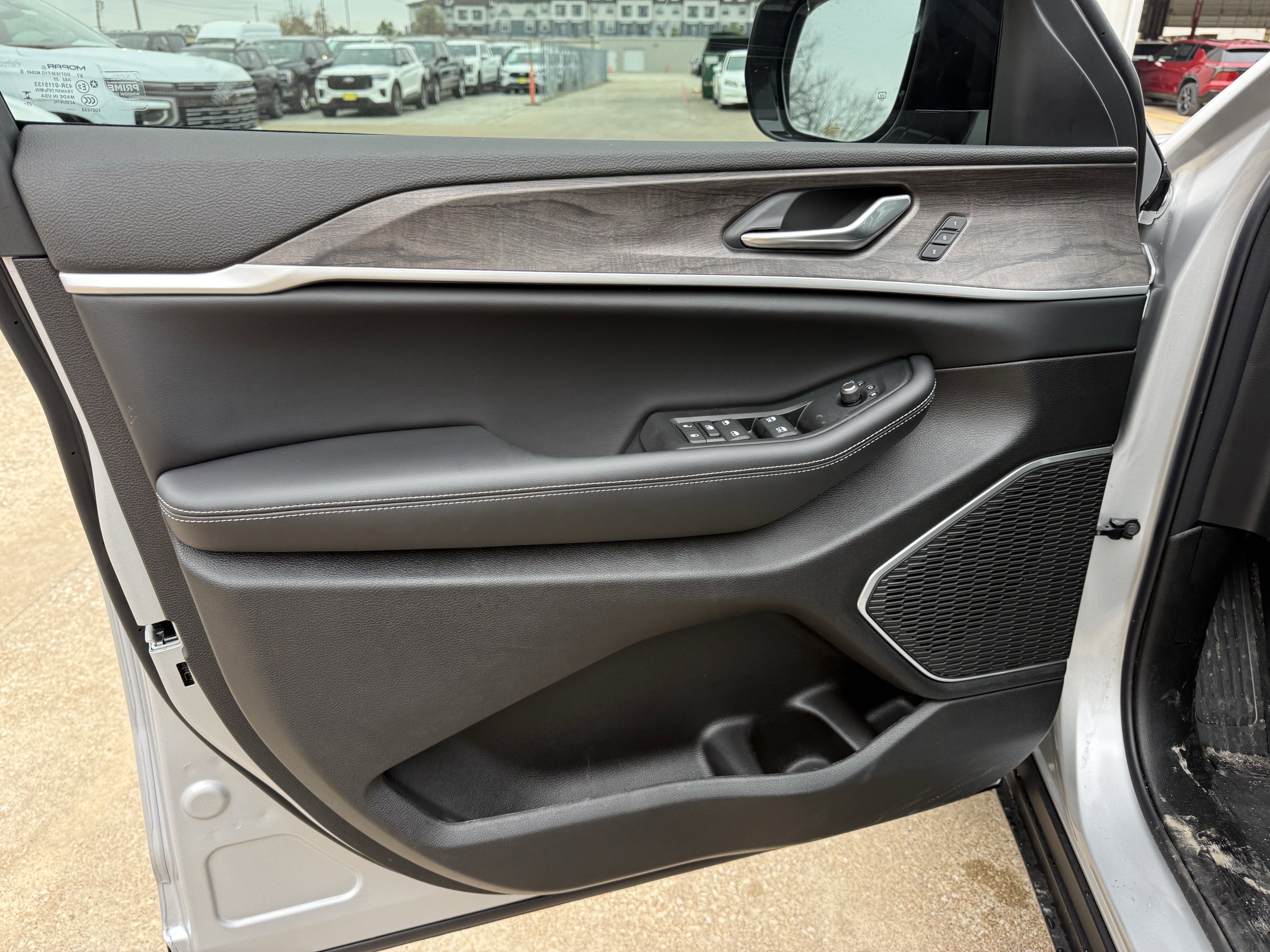 2026 Jeep Grand Cherokee GRAND CHEROKEE LIMITED 4X2