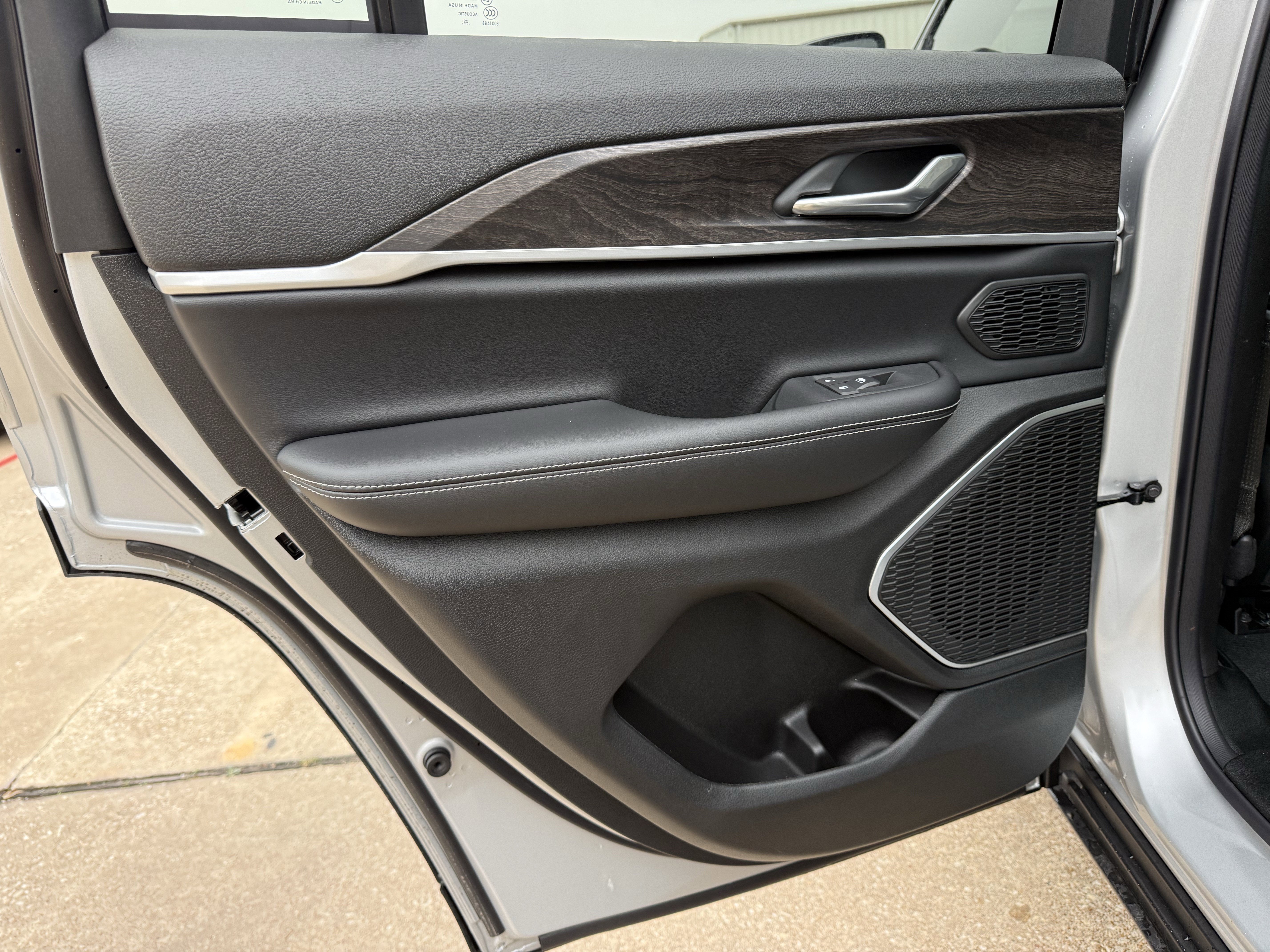 2026 Jeep Grand Cherokee GRAND CHEROKEE LIMITED 4X2