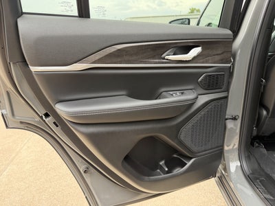 2027 Jeep Grand Cherokee Limited