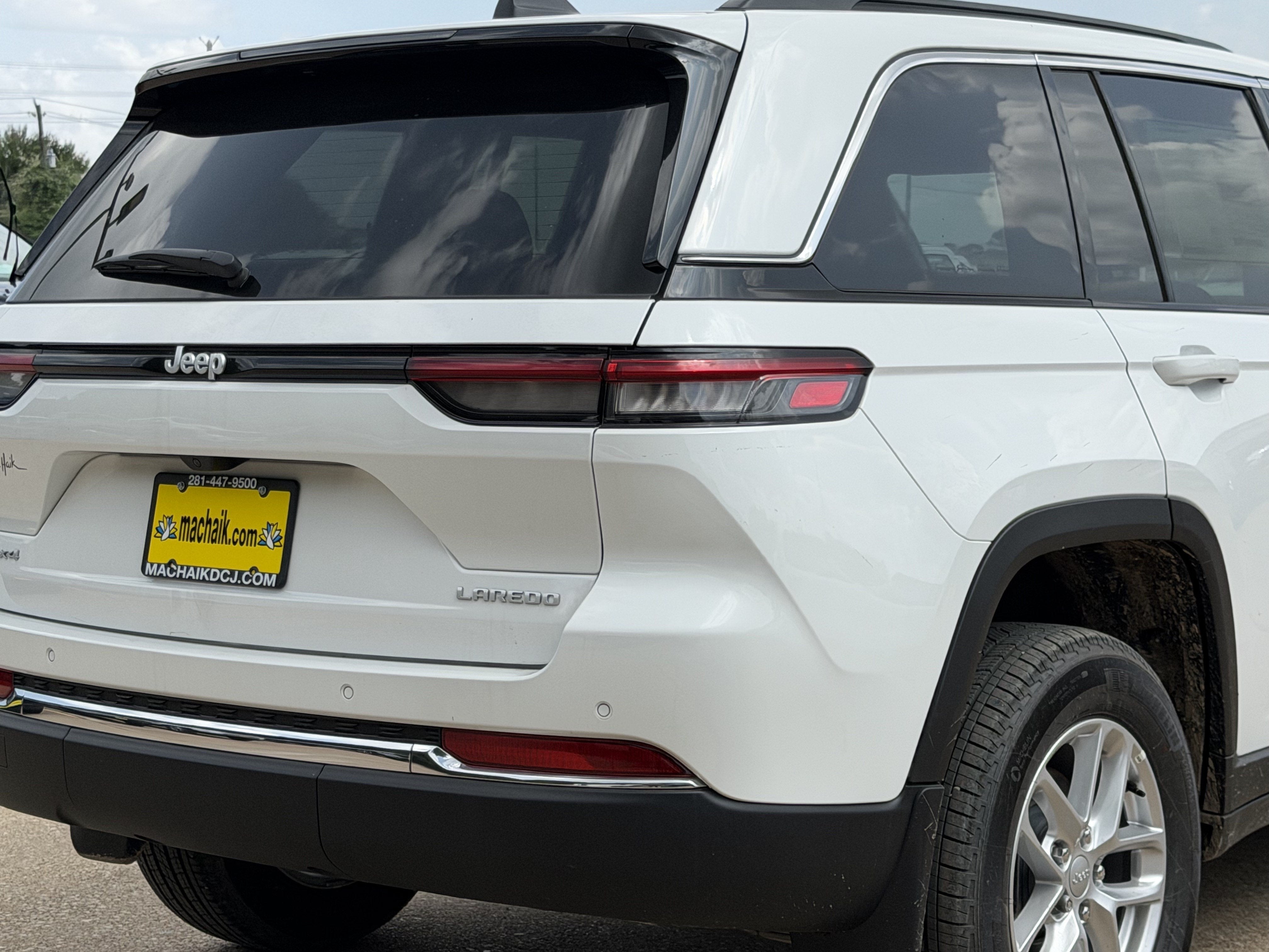 2026 Jeep Grand Cherokee Laredo