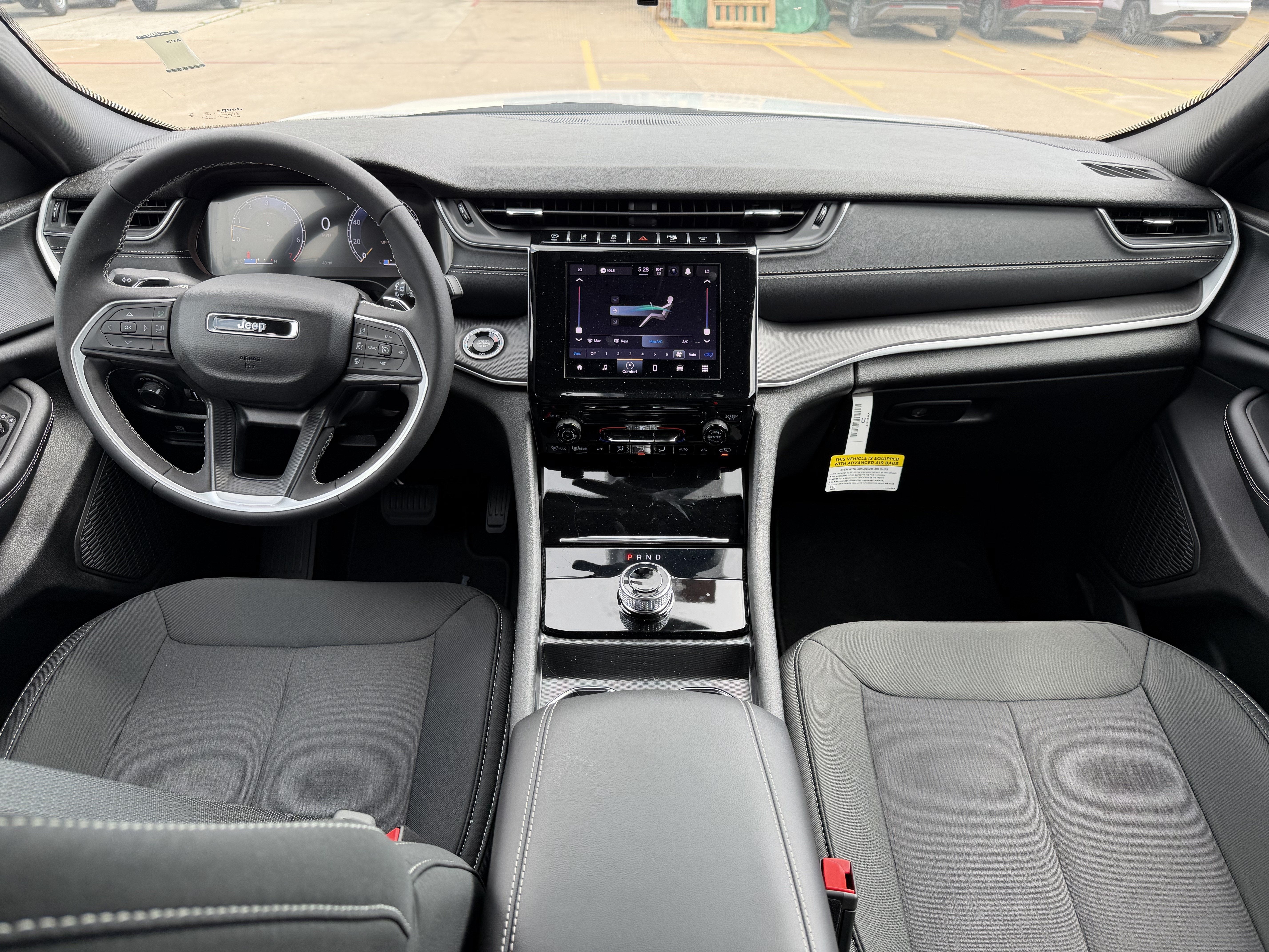 2026 Jeep Grand Cherokee Laredo