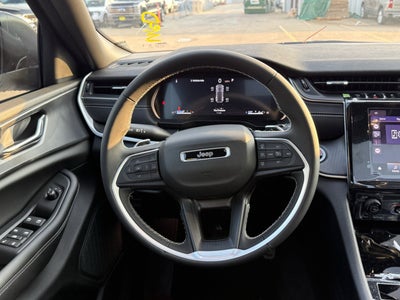 2025 Jeep Grand Cherokee GRAND CHEROKEE LAREDO X 4X4