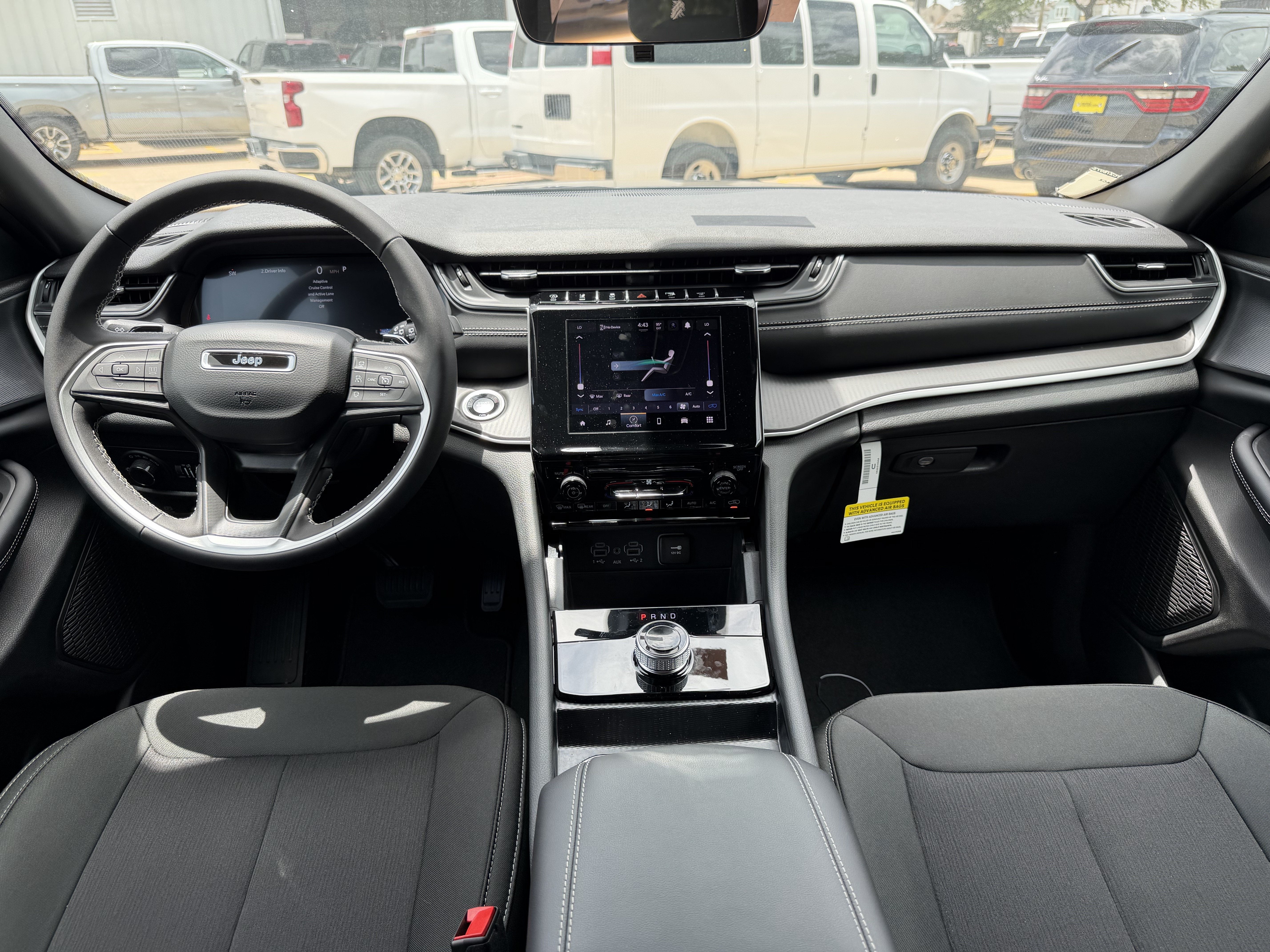 2026 Jeep Grand Cherokee Laredo