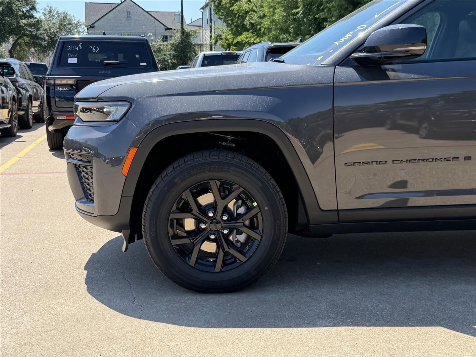 2026 Jeep Grand Cherokee GRAND CHEROKEE LAREDO ALTITUDE 4X4