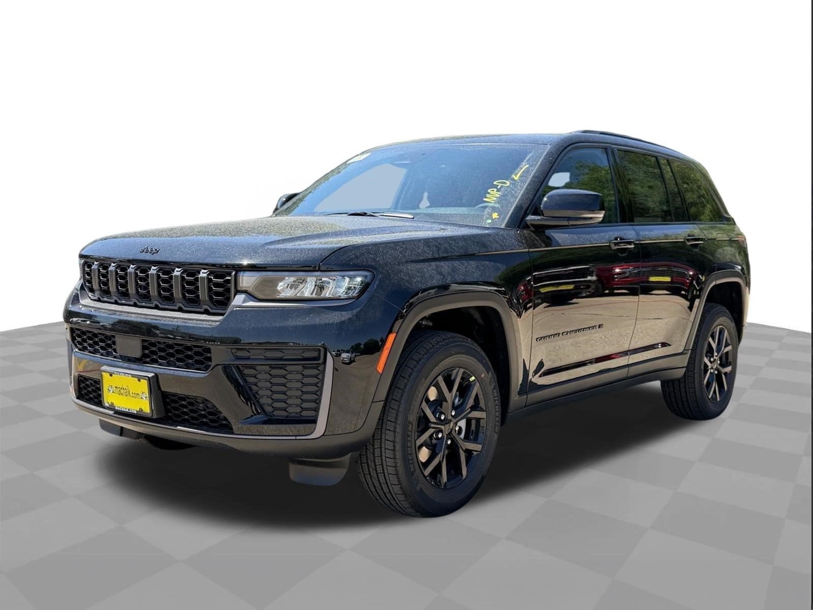 2026 Jeep Grand Cherokee Laredo Altitude