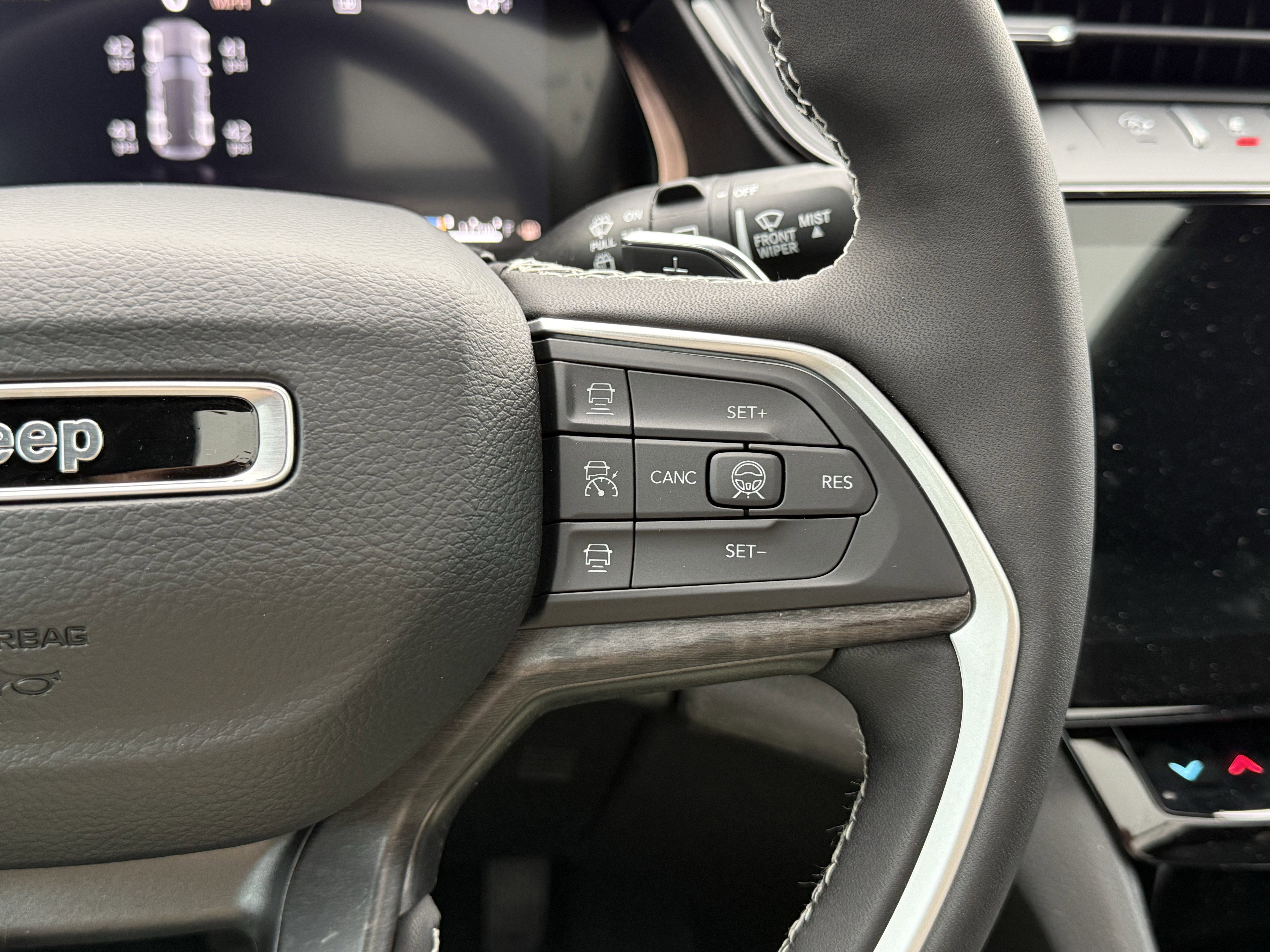 2026 Jeep Grand Cherokee GRAND CHEROKEE LIMITED RESERVE 4X4