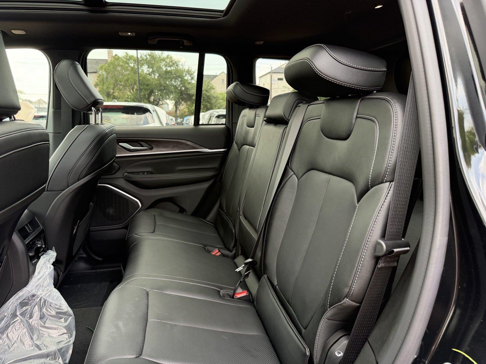 2026 Jeep Grand Cherokee Limited Reserve