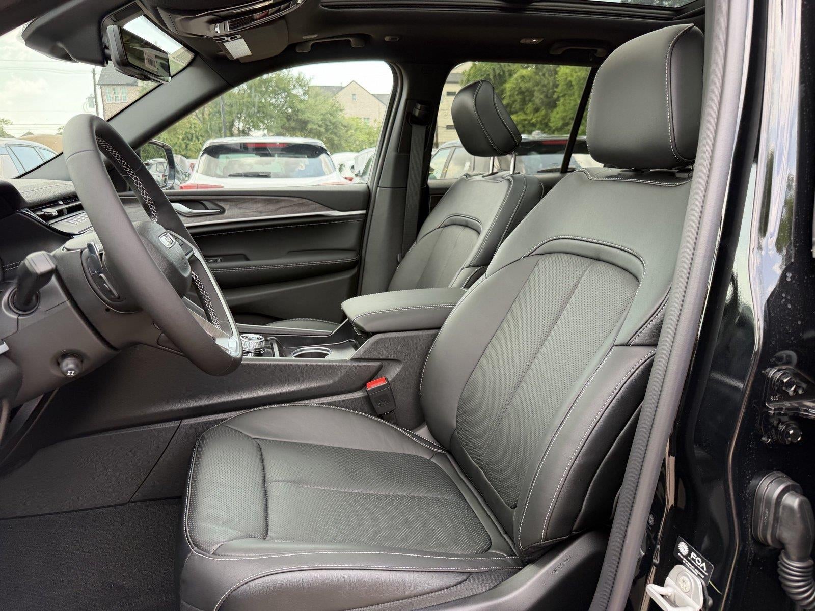 2026 Jeep Grand Cherokee Limited Reserve
