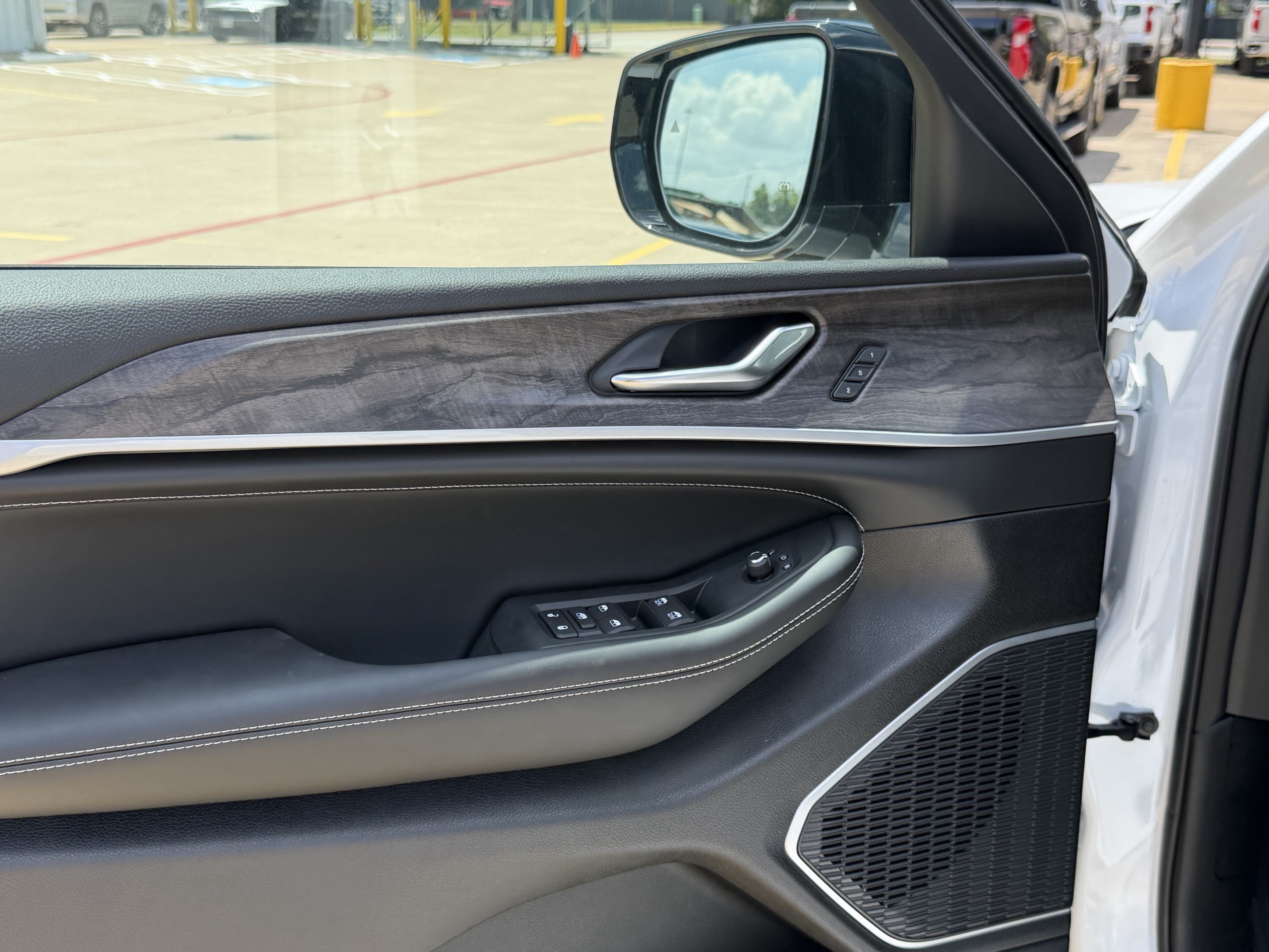 2026 Jeep Grand Cherokee Limited Reserve