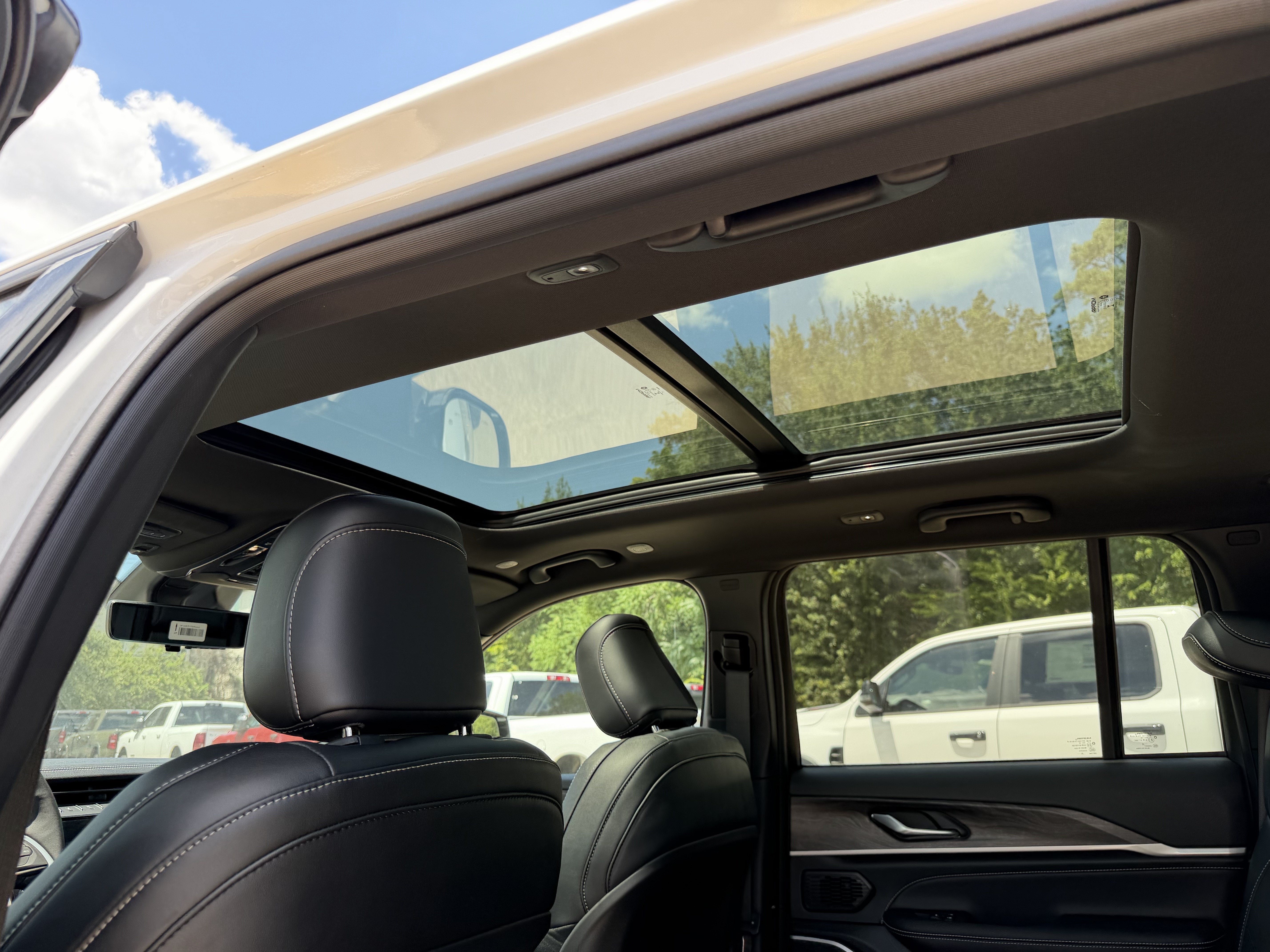 2026 Jeep Grand Cherokee Limited Reserve