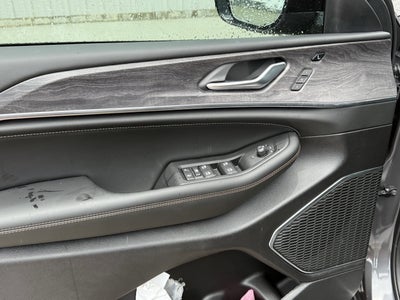 2025 Jeep Grand Cherokee GRAND CHEROKEE OVERLAND 4X4