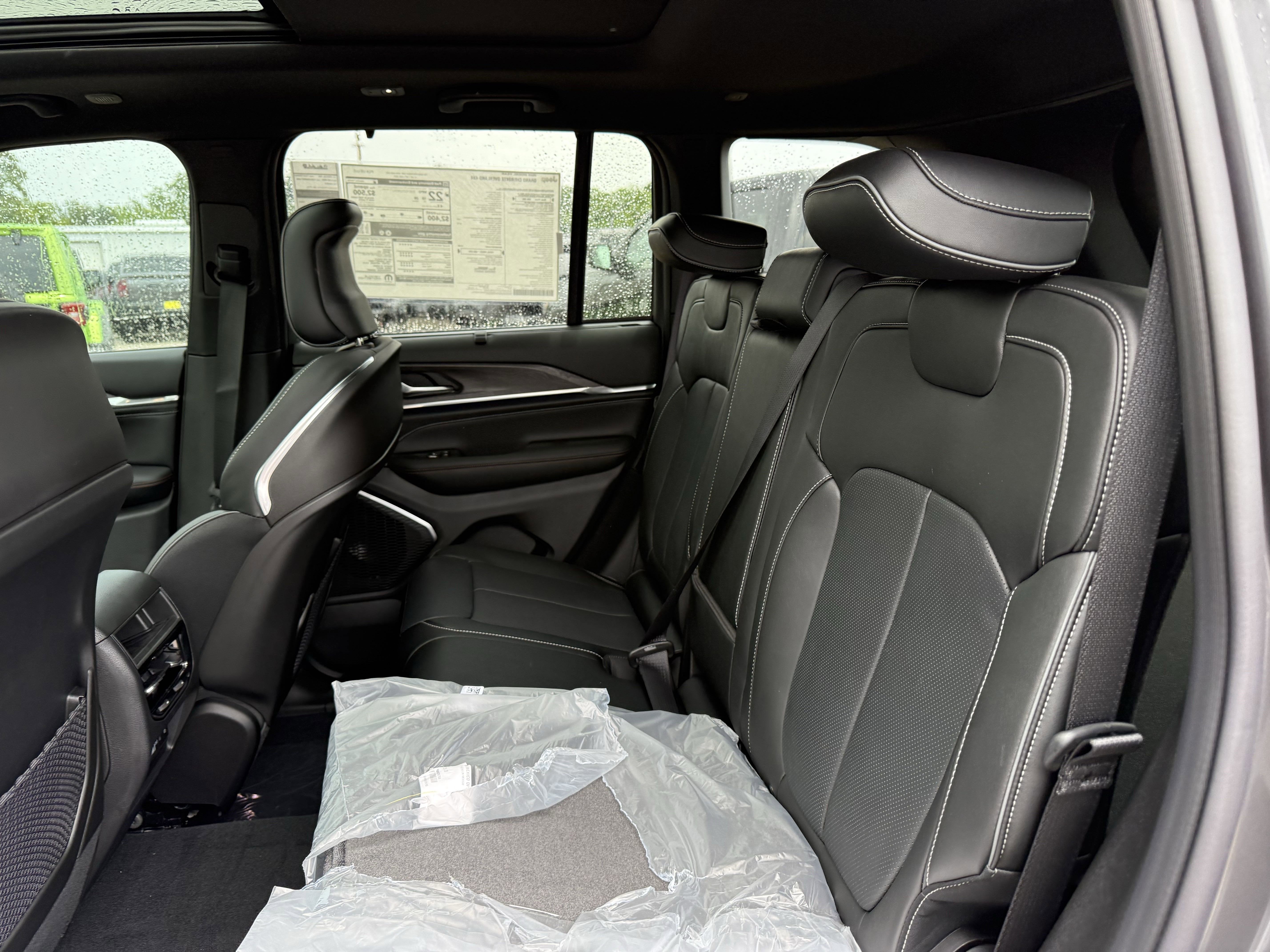 2025 Jeep Grand Cherokee GRAND CHEROKEE OVERLAND 4X4