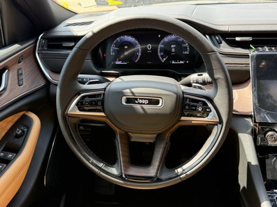 2025 Jeep Grand Cherokee GRAND CHEROKEE SUMMIT 4X4