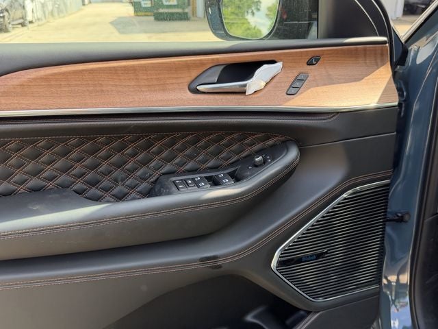 2026 Jeep Grand Cherokee GRAND CHEROKEE SUMMIT 4X4