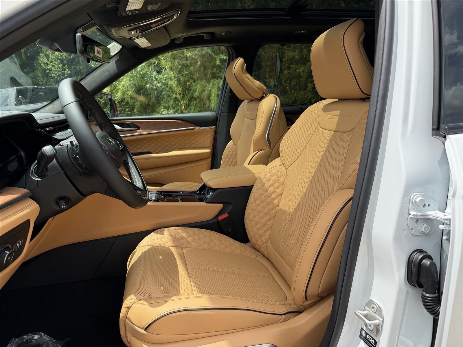 2026 Jeep Grand Cherokee Summit