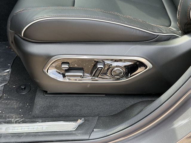 2026 Jeep Grand Cherokee GRAND CHEROKEE SUMMIT 4X4