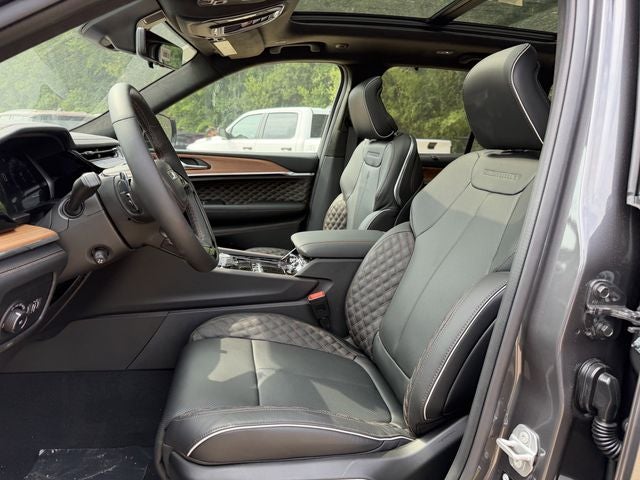 2026 Jeep Grand Cherokee GRAND CHEROKEE SUMMIT 4X4