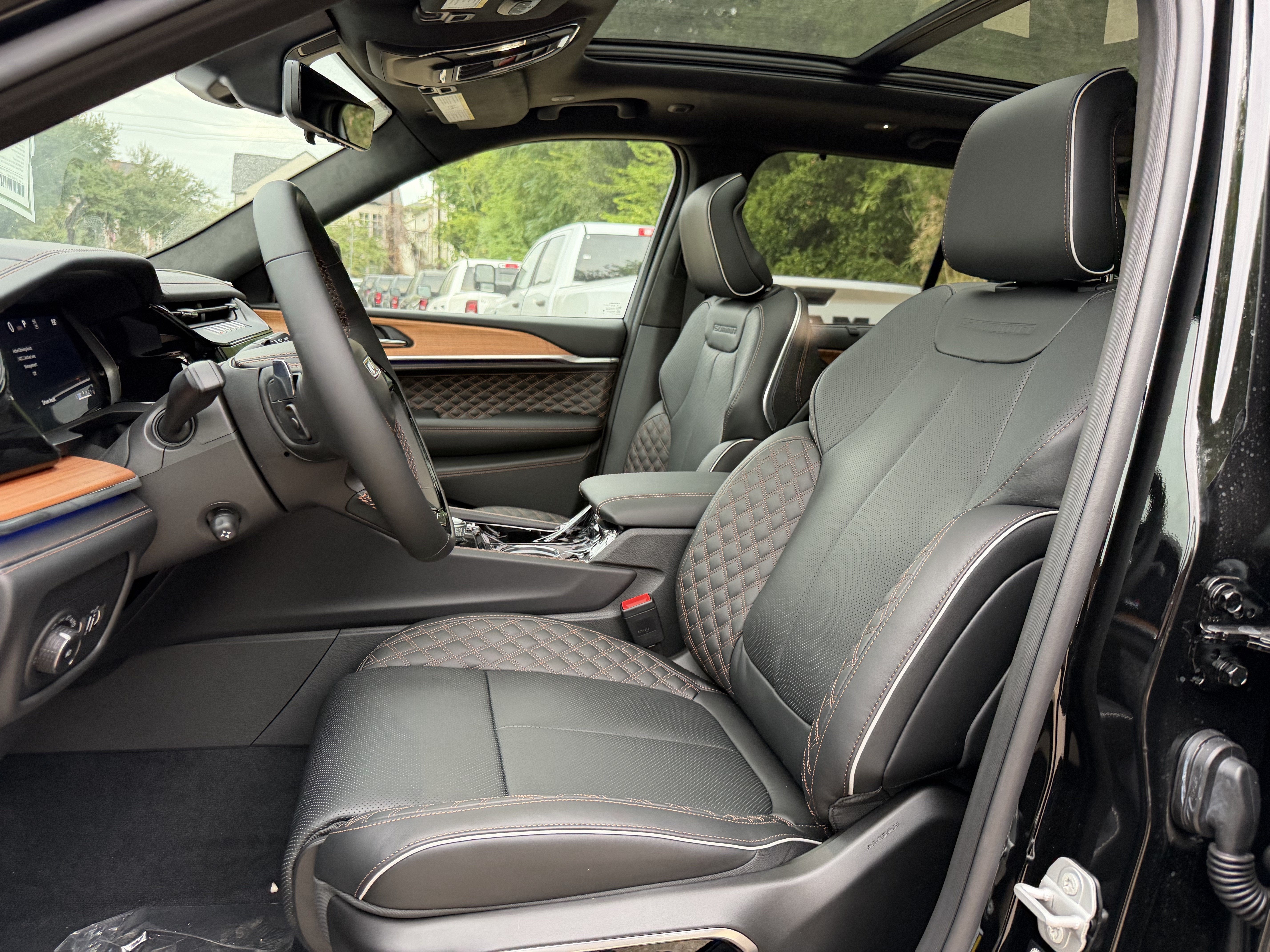 2027 Jeep Grand Cherokee Summit