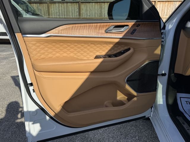 2026 Jeep Grand Cherokee GRAND CHEROKEE SUMMIT 4X4