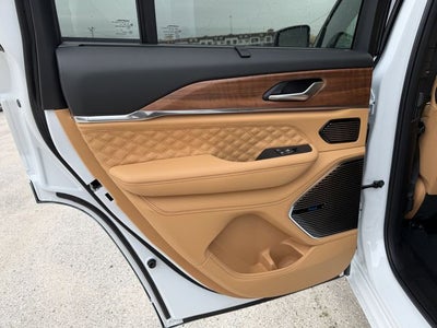 2026 Jeep Grand Cherokee GRAND CHEROKEE SUMMIT 4X4
