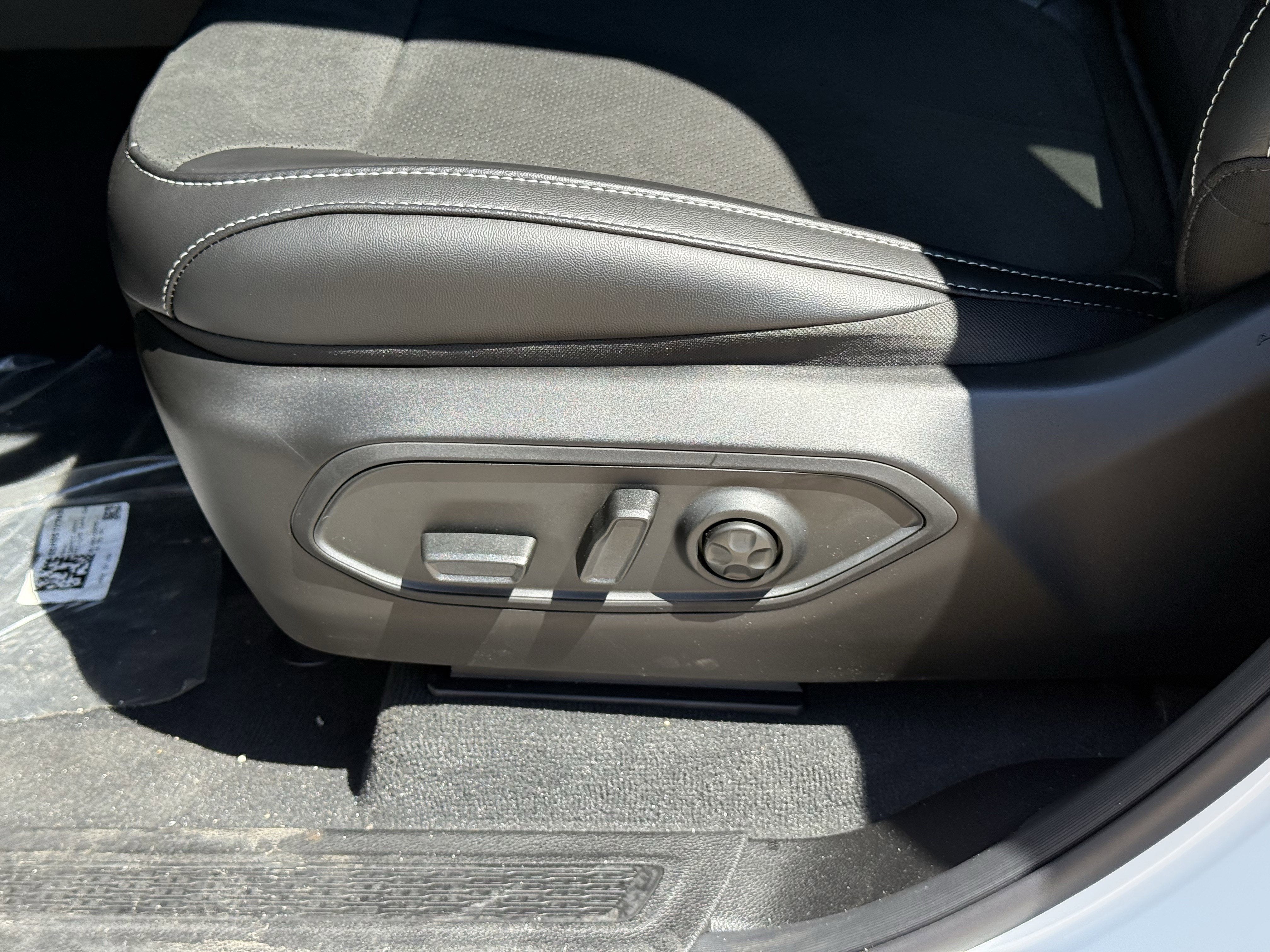 2025 Jeep Grand Cherokee L GRAND CHEROKEE L ALTITUDE X 4X2