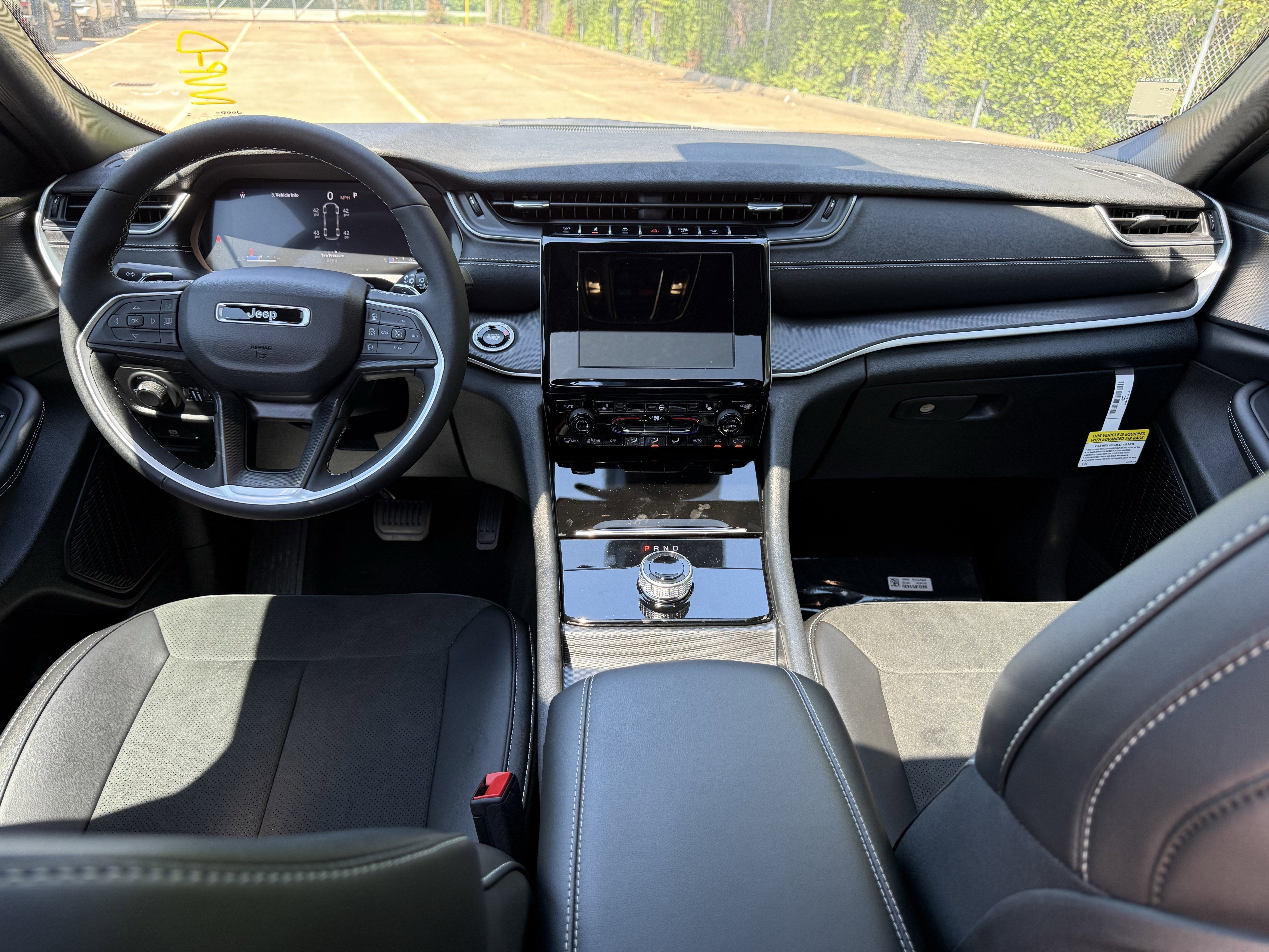 2025 Jeep Grand Cherokee L GRAND CHEROKEE L ALTITUDE X 4X2