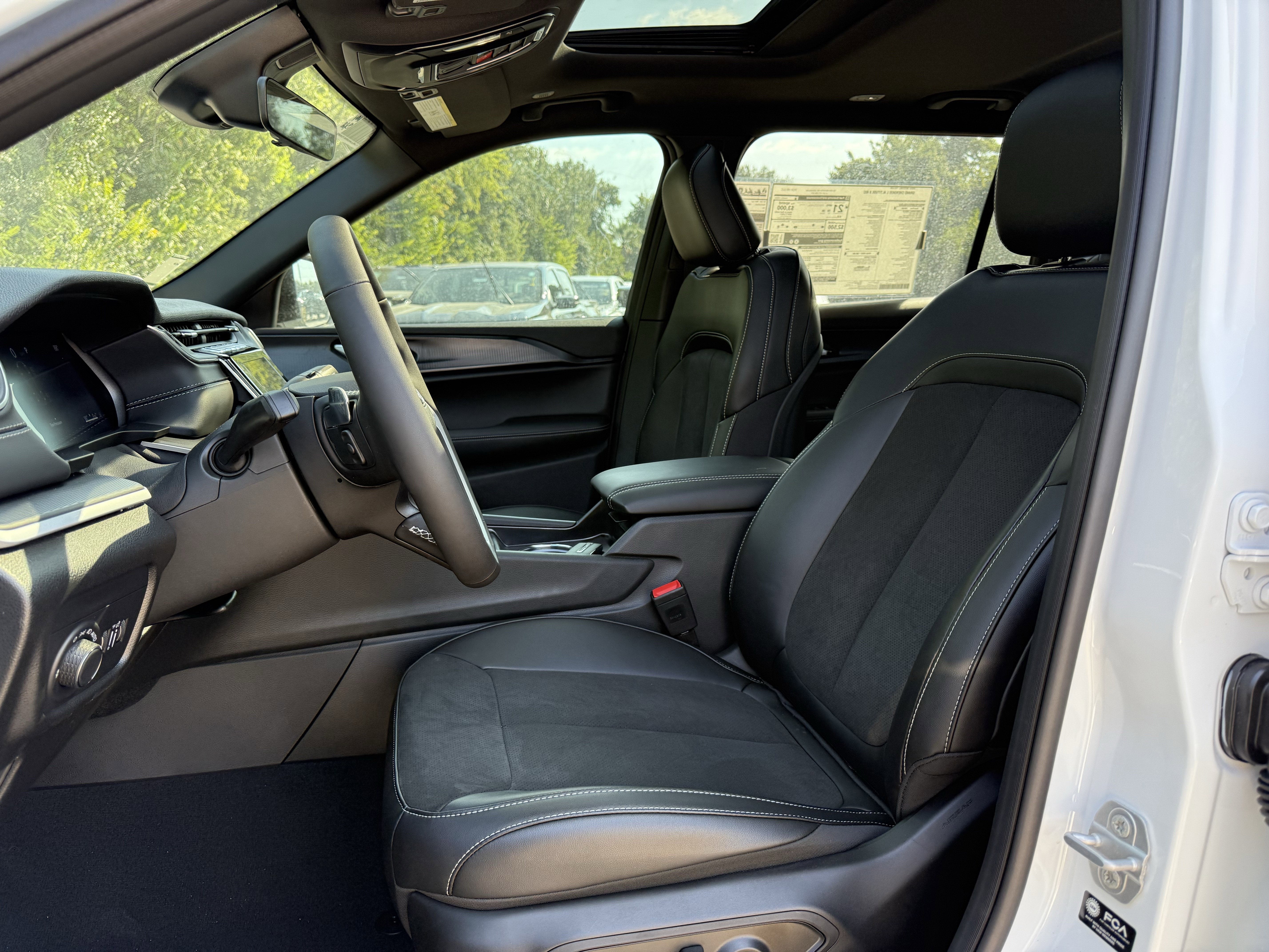 2025 Jeep Grand Cherokee L GRAND CHEROKEE L ALTITUDE X 4X2