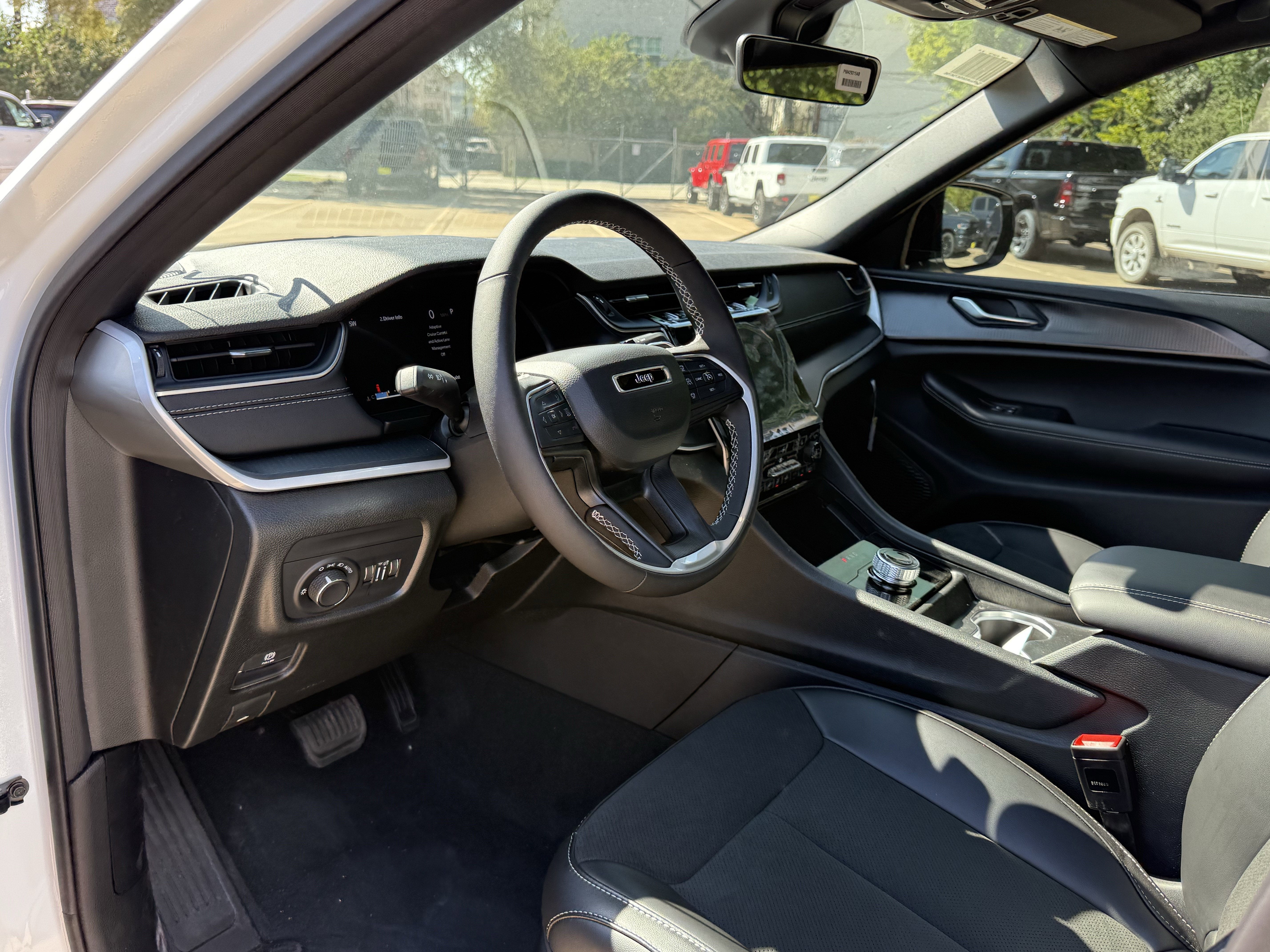 2025 Jeep Grand Cherokee L GRAND CHEROKEE L ALTITUDE X 4X2