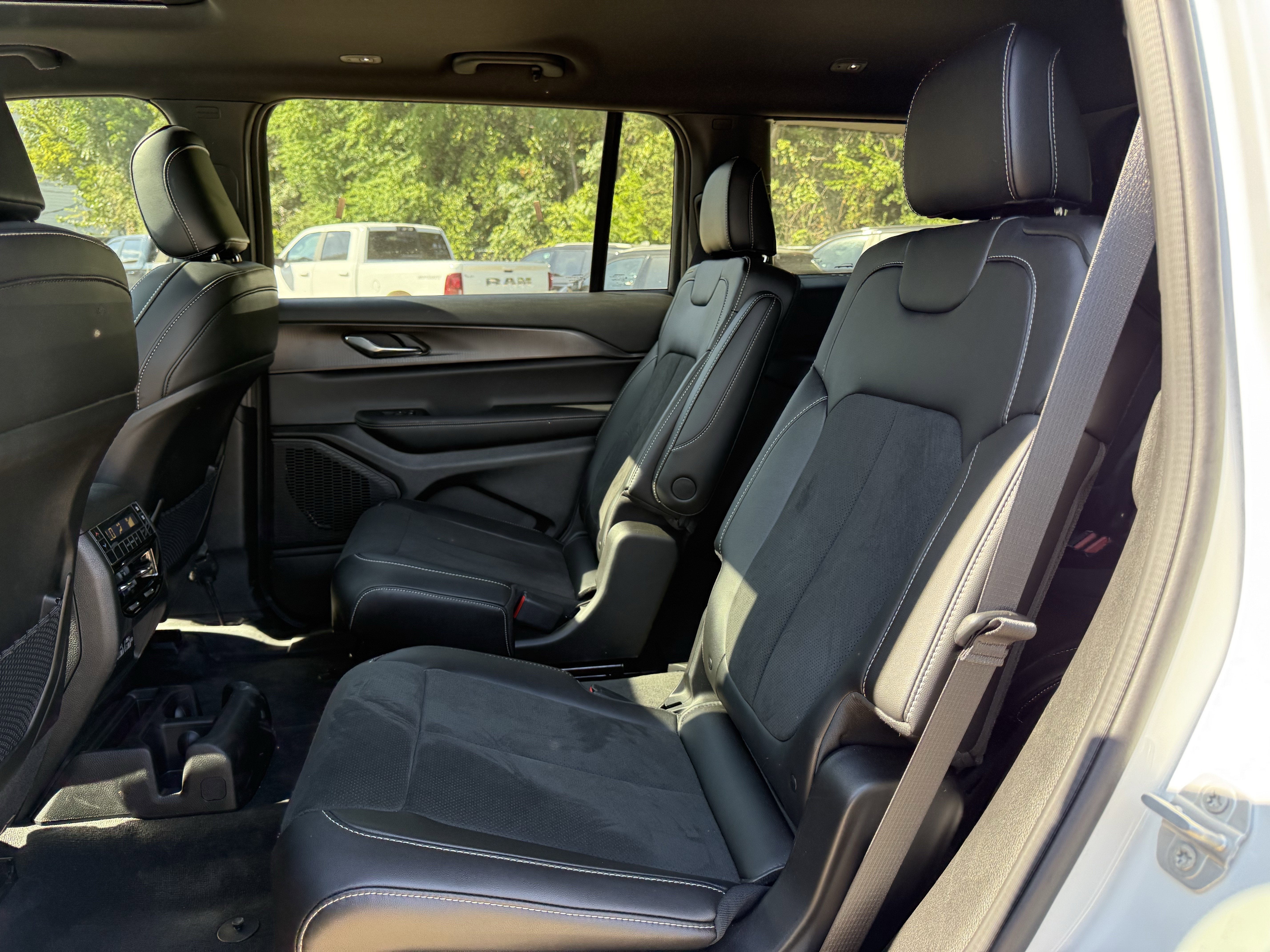 2025 Jeep Grand Cherokee L GRAND CHEROKEE L ALTITUDE X 4X2