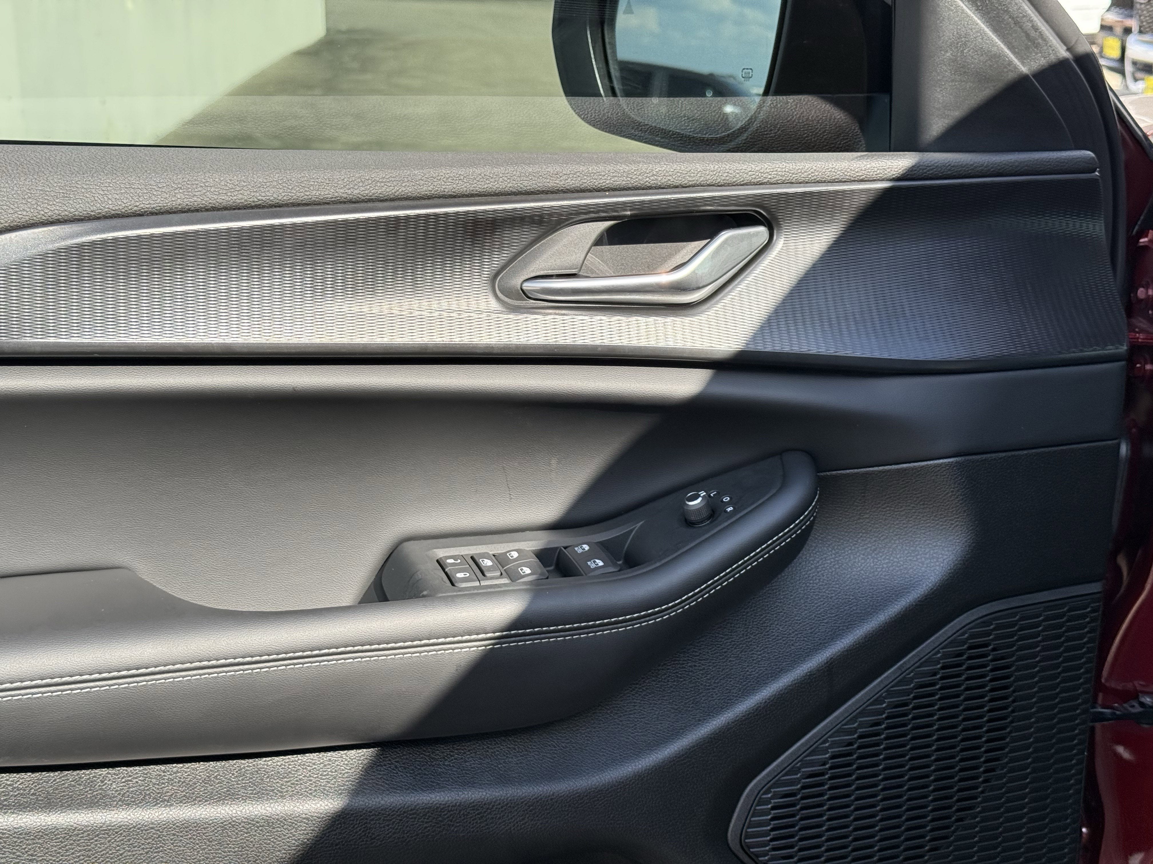 2025 Jeep Grand Cherokee L GRAND CHEROKEE L LAREDO 4X2