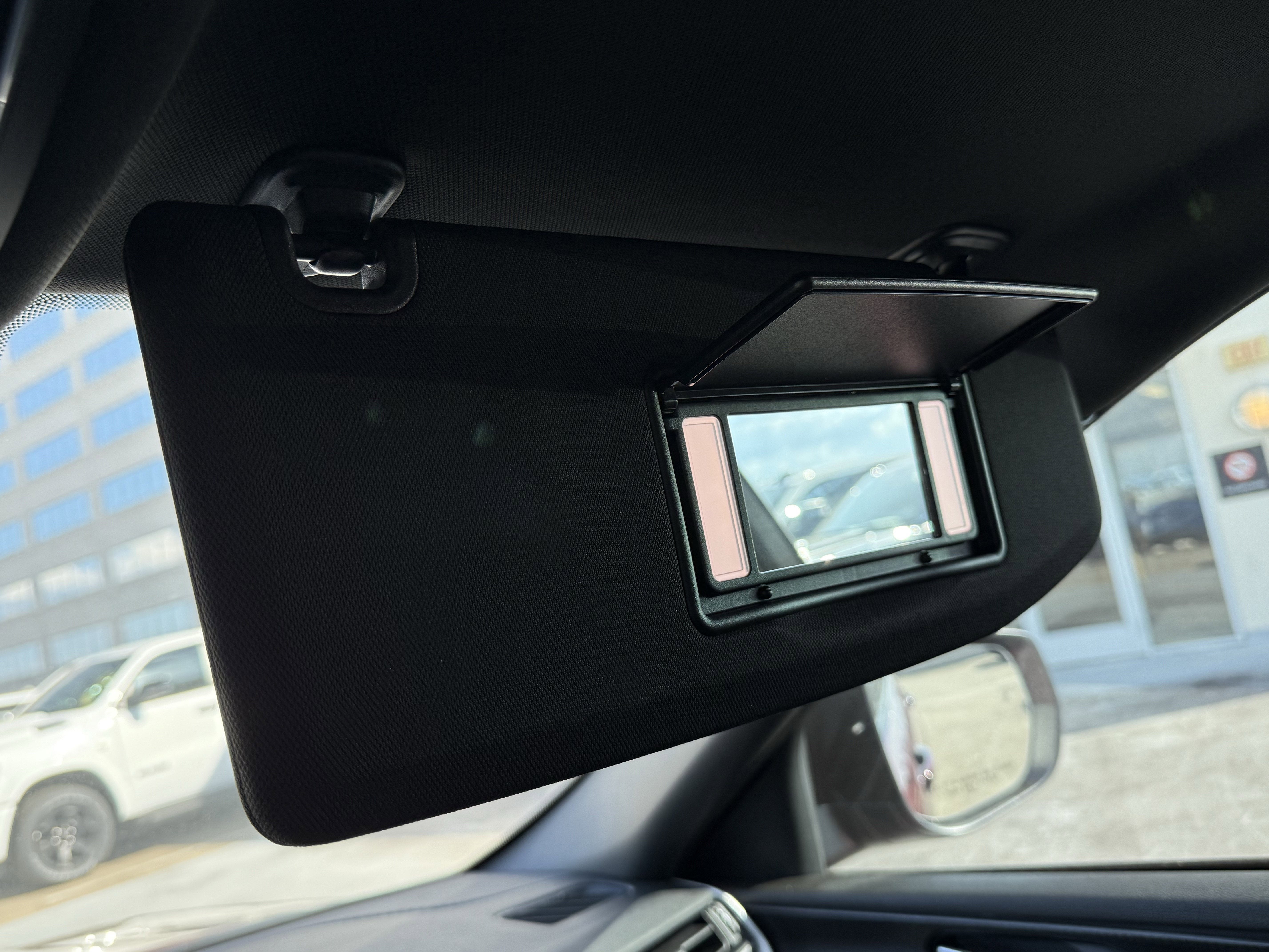 2025 Jeep Grand Cherokee L GRAND CHEROKEE L LAREDO 4X2