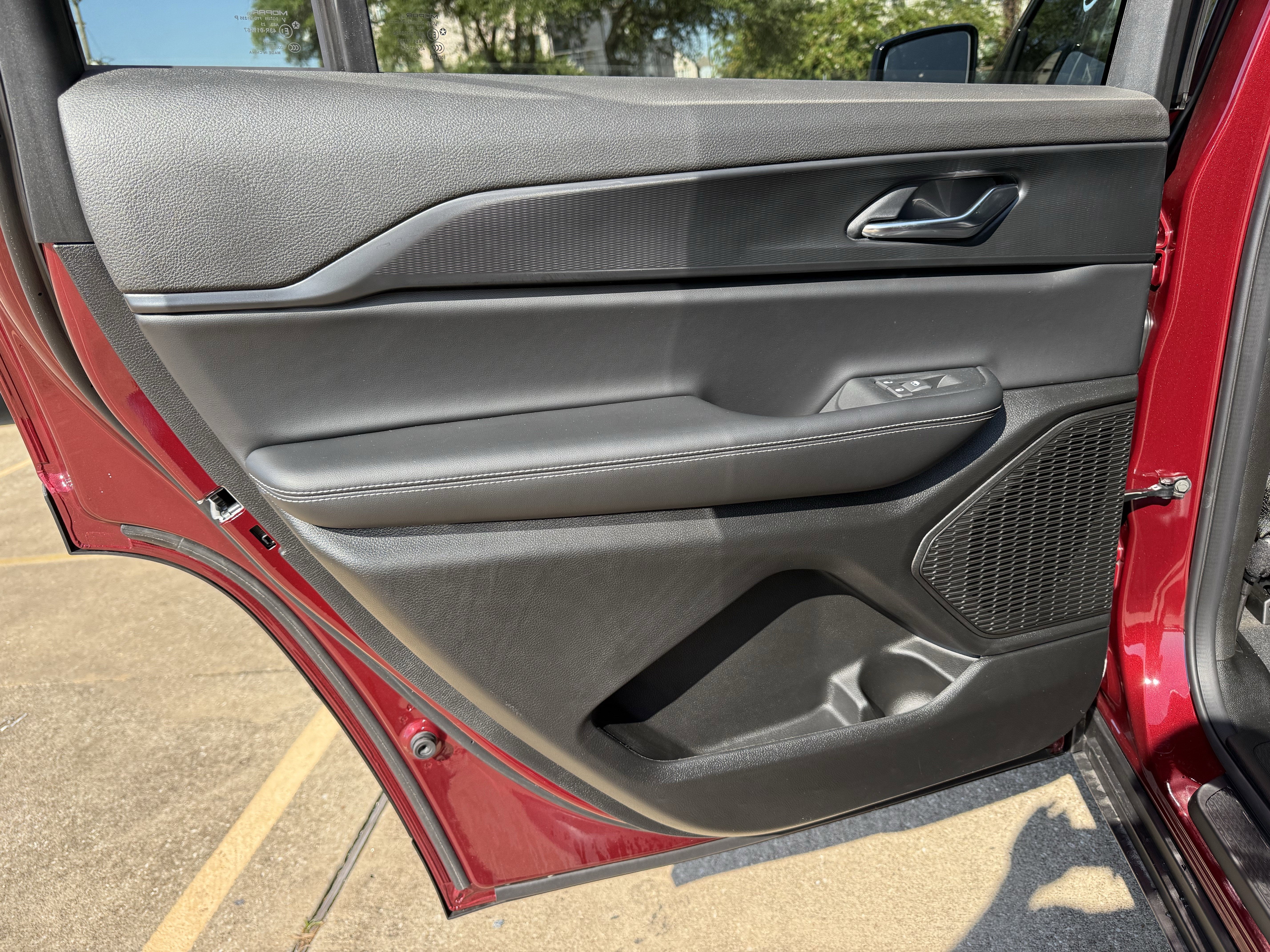 2025 Jeep Grand Cherokee L GRAND CHEROKEE L ALTITUDE X 4X2