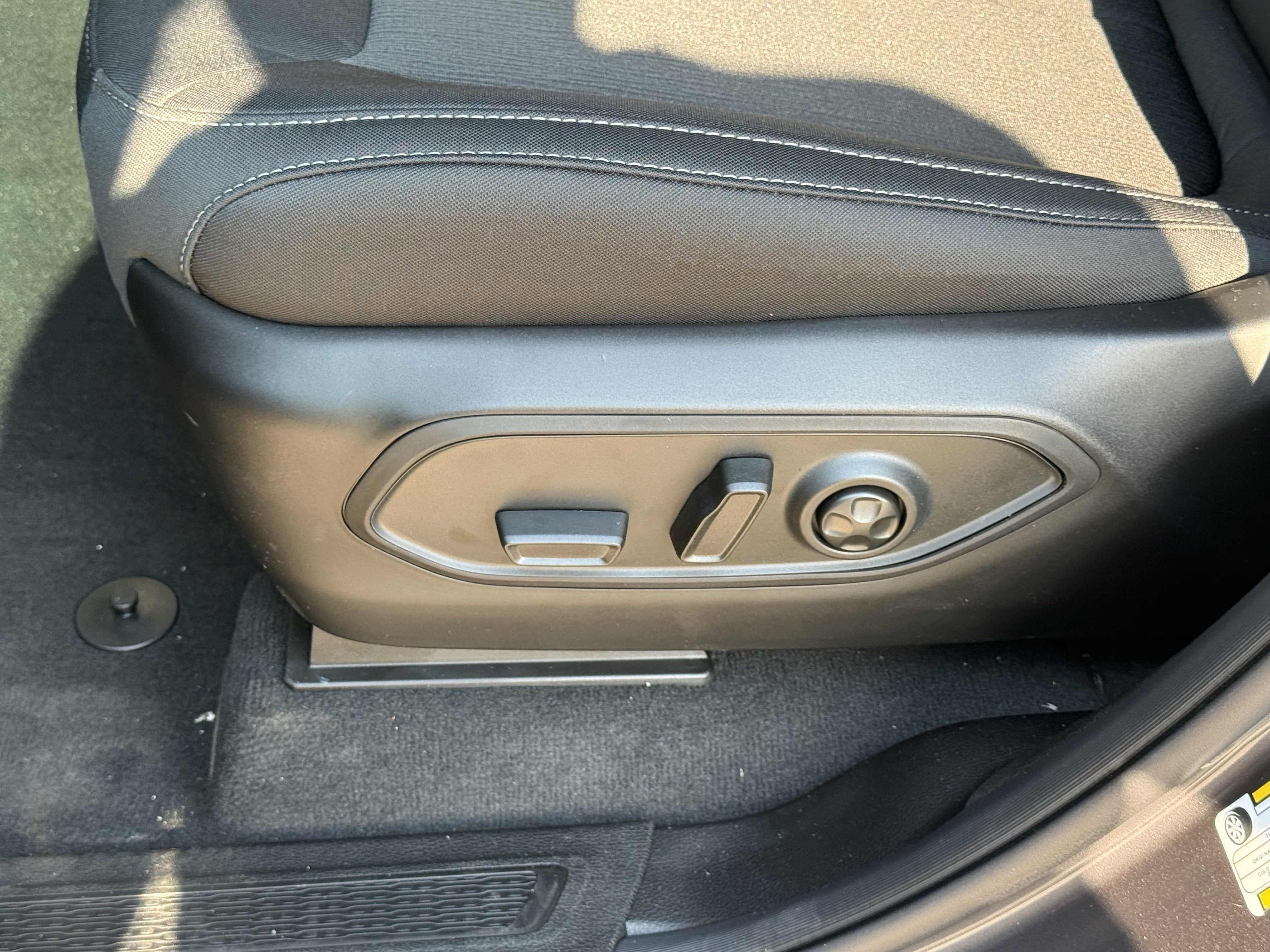 2025 Jeep Grand Cherokee L GRAND CHEROKEE L LAREDO X 4X2