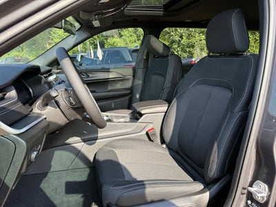 2025 Jeep Grand Cherokee L GRAND CHEROKEE L LAREDO X 4X2