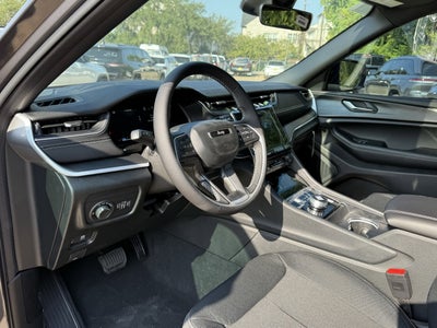 2025 Jeep Grand Cherokee L GRAND CHEROKEE L LAREDO X 4X2