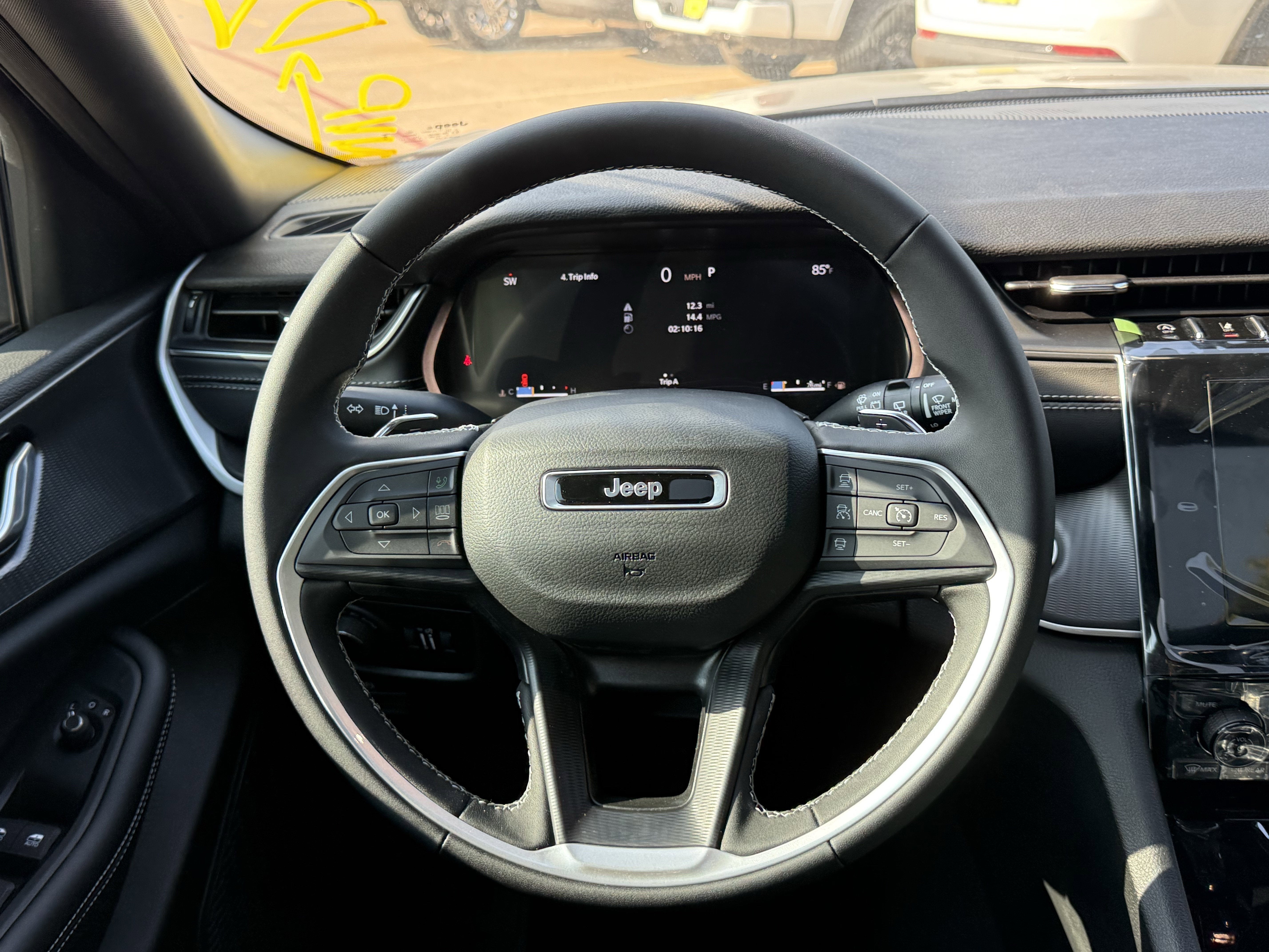 2025 Jeep Grand Cherokee L GRAND CHEROKEE L LAREDO X 4X2