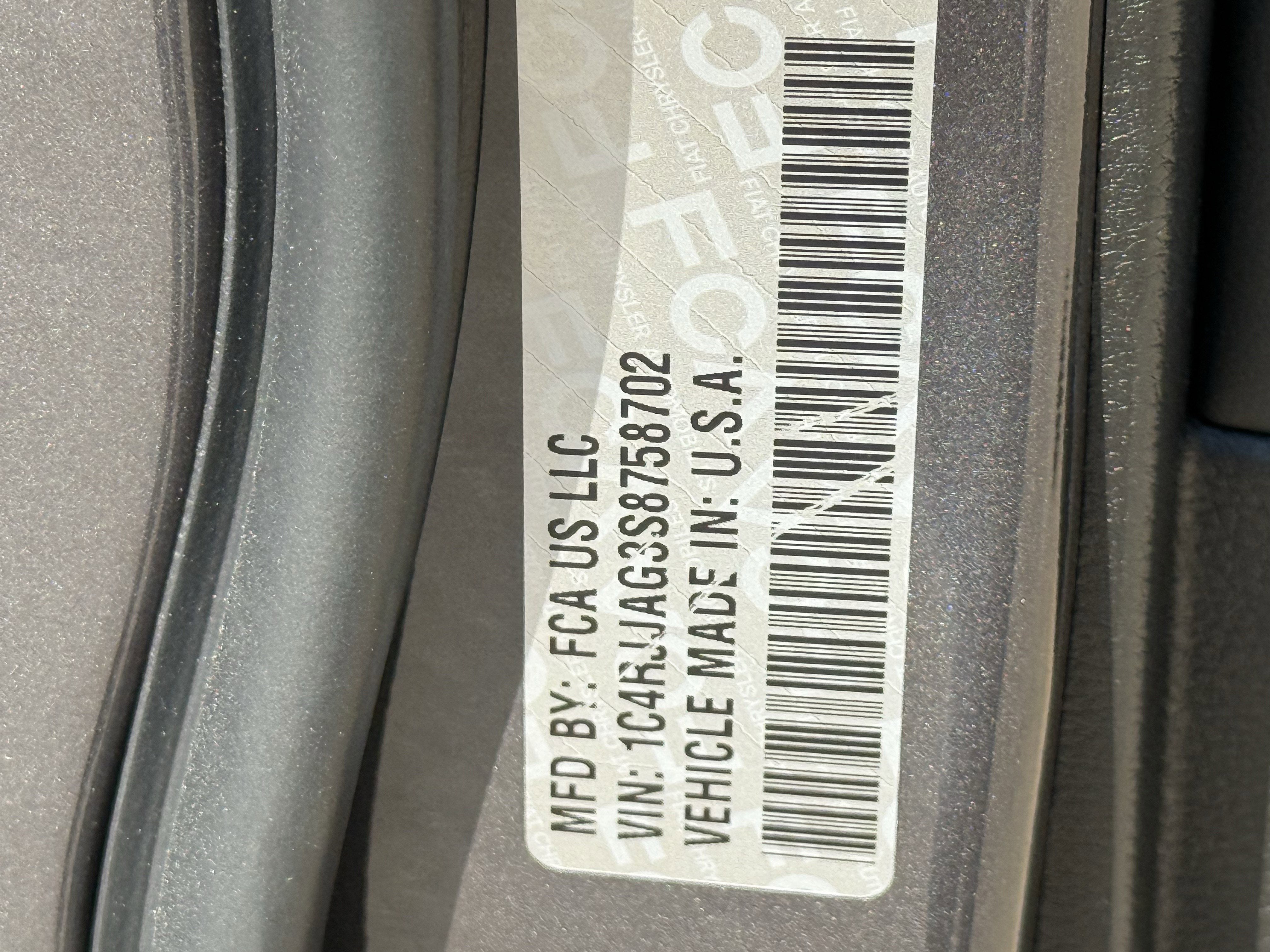 2025 Jeep Grand Cherokee L GRAND CHEROKEE L LAREDO X 4X2