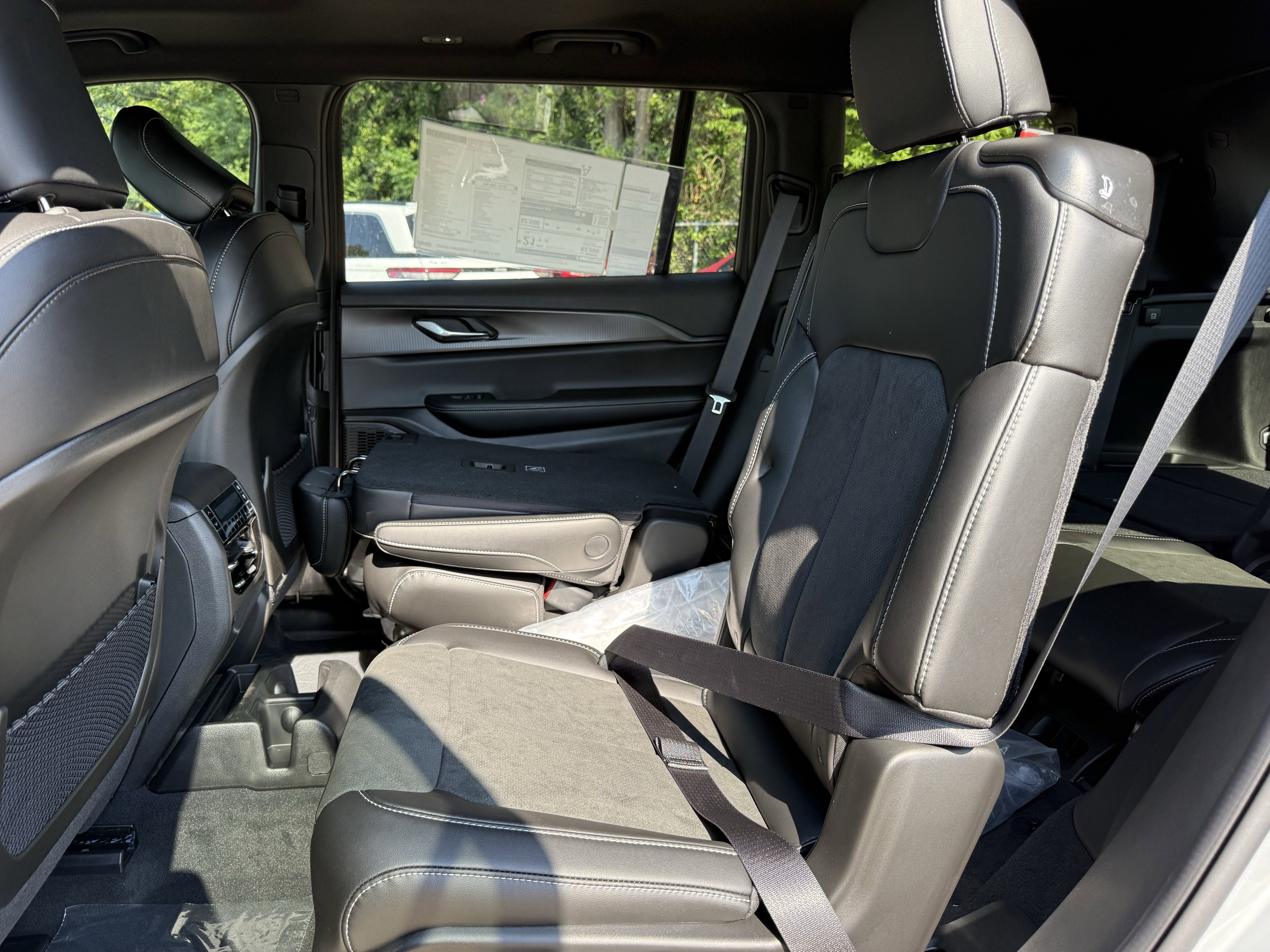 2025 Jeep Grand Cherokee L GRAND CHEROKEE L ALTITUDE X 4X2