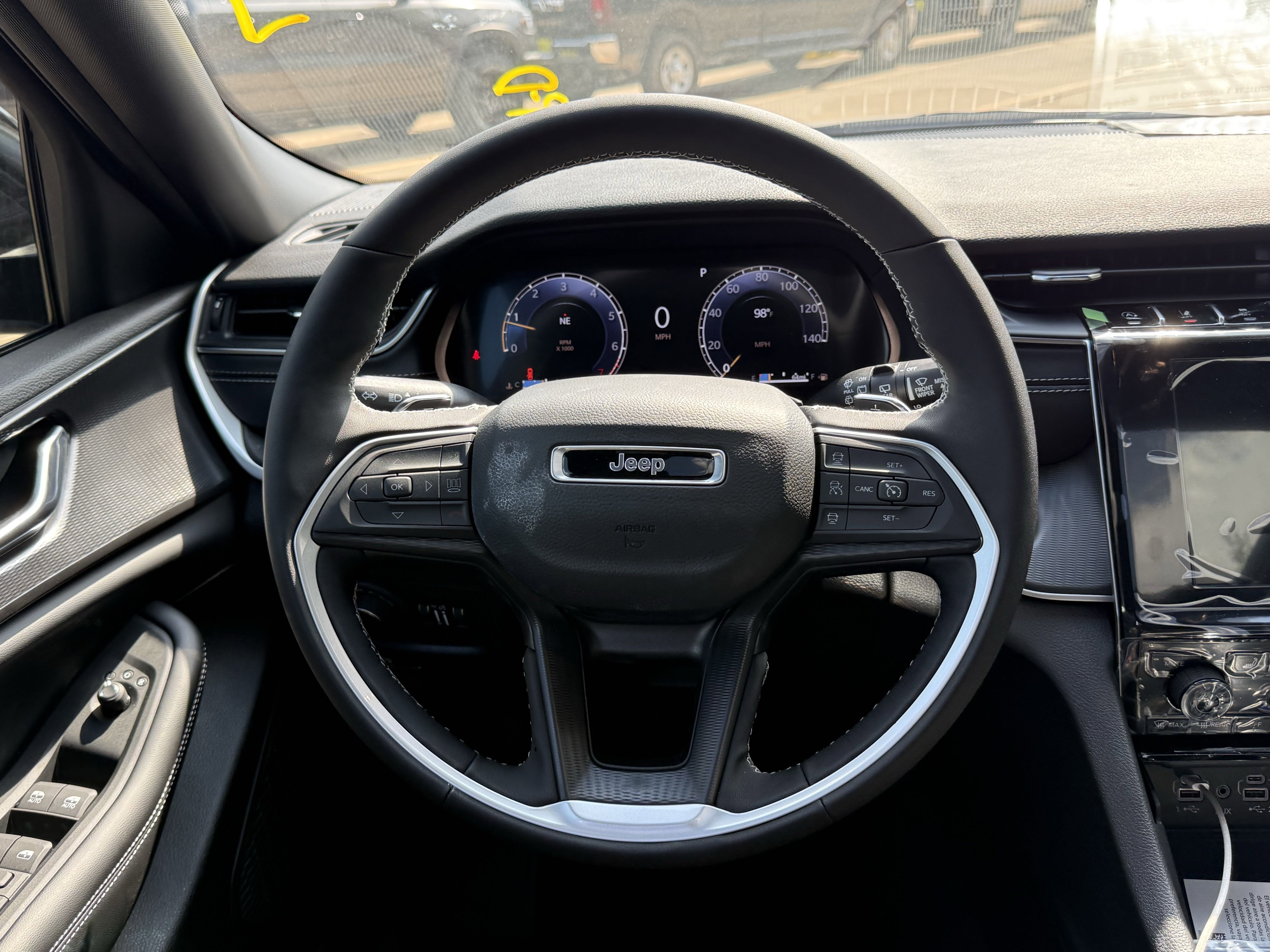 2025 Jeep Grand Cherokee L GRAND CHEROKEE L ALTITUDE X 4X2