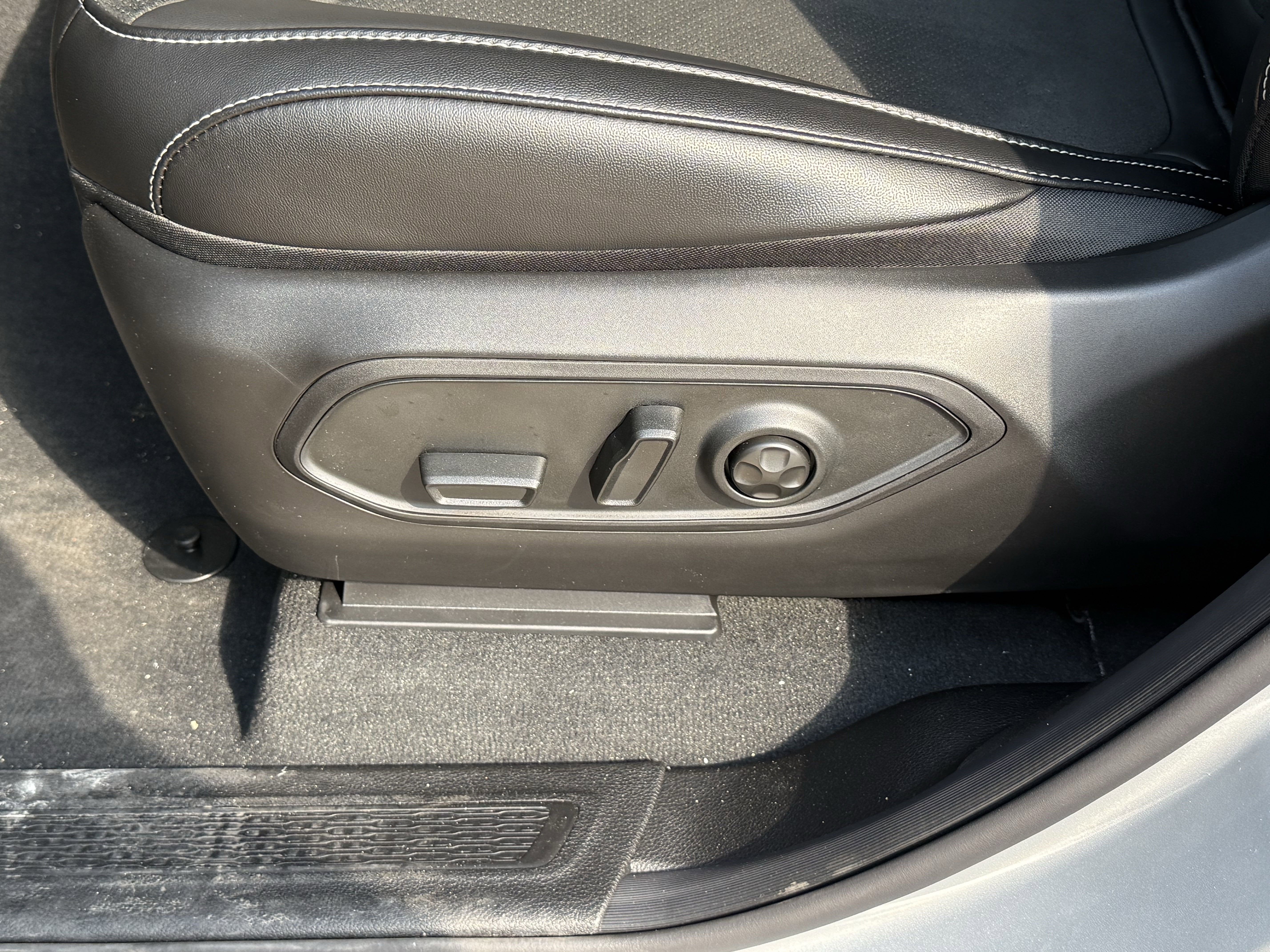 2025 Jeep Grand Cherokee L GRAND CHEROKEE L ALTITUDE X 4X2