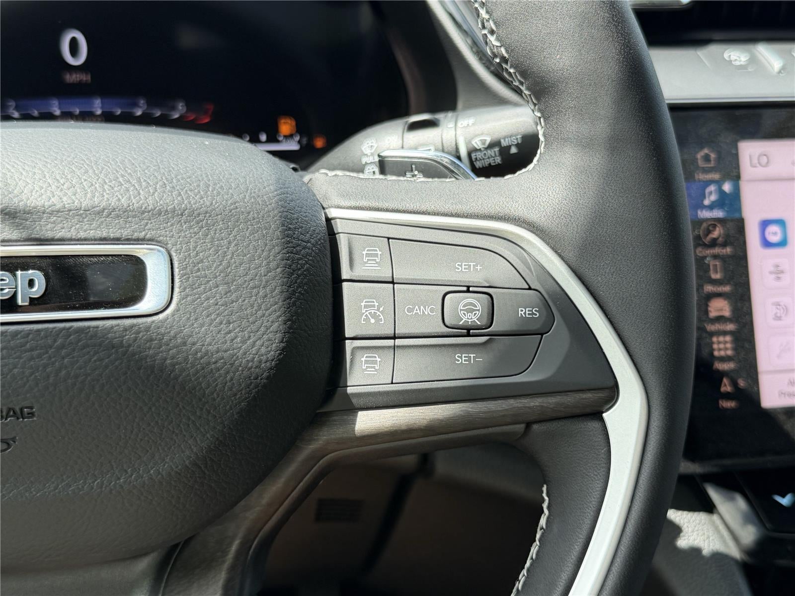 2026 Jeep Grand Cherokee L Laredo Altitude
