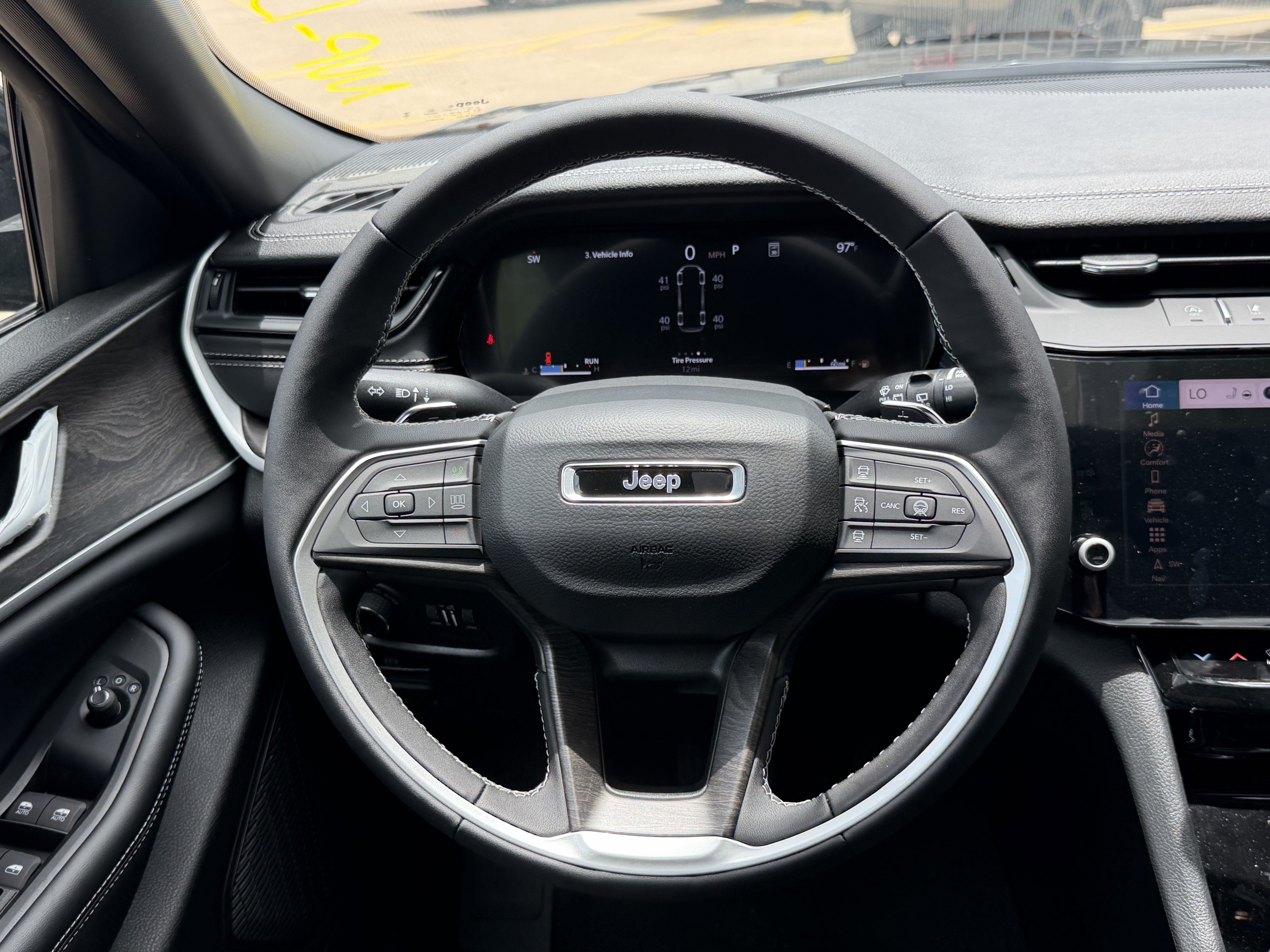 2026 Jeep Grand Cherokee L Laredo Altitude