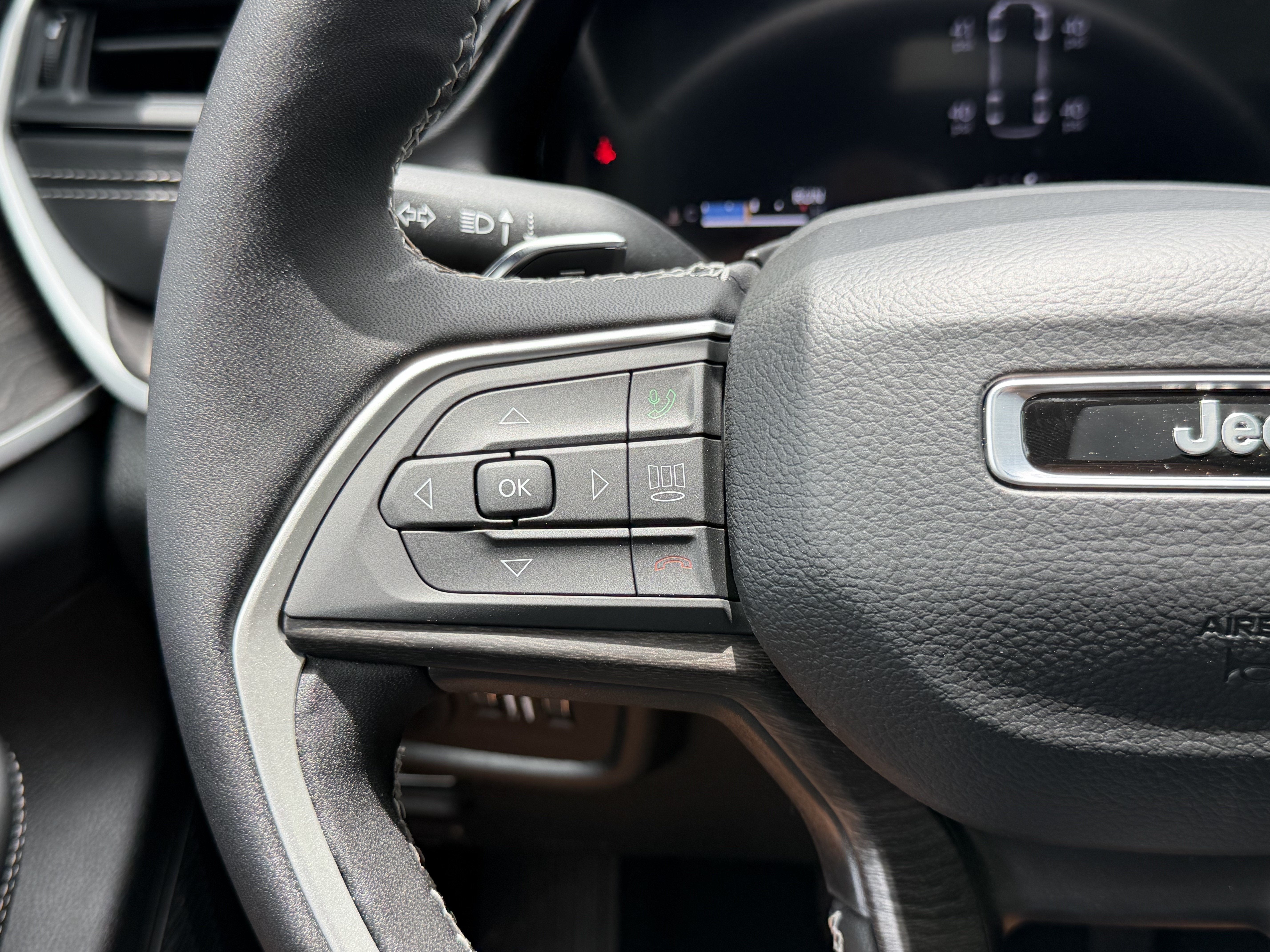 2026 Jeep Grand Cherokee L Laredo Altitude