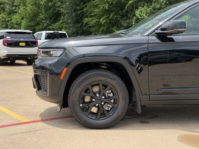 2026 Jeep Grand Cherokee L Laredo Altitude