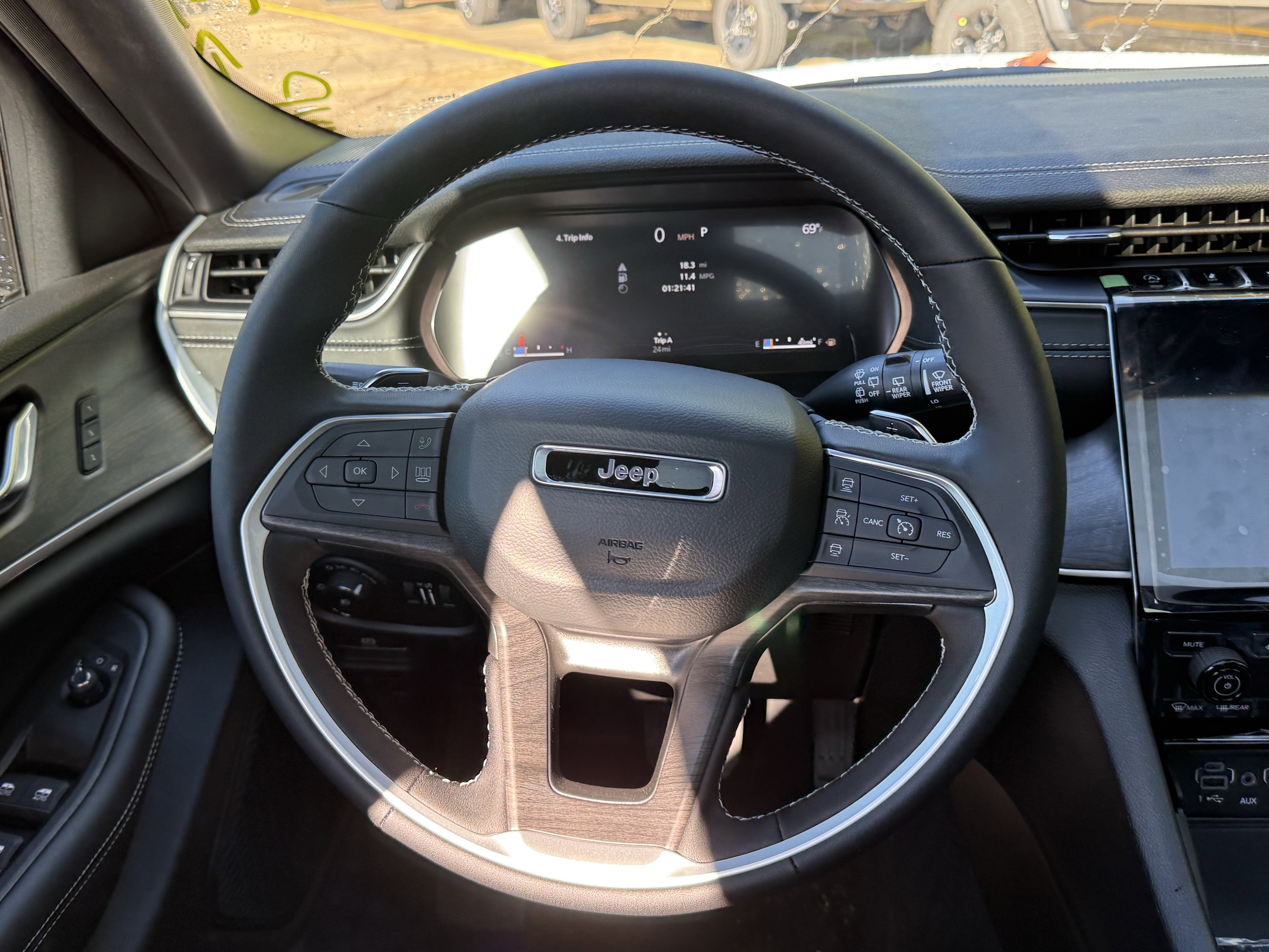 2025 Jeep Grand Cherokee L GRAND CHEROKEE L LIMITED 4X2