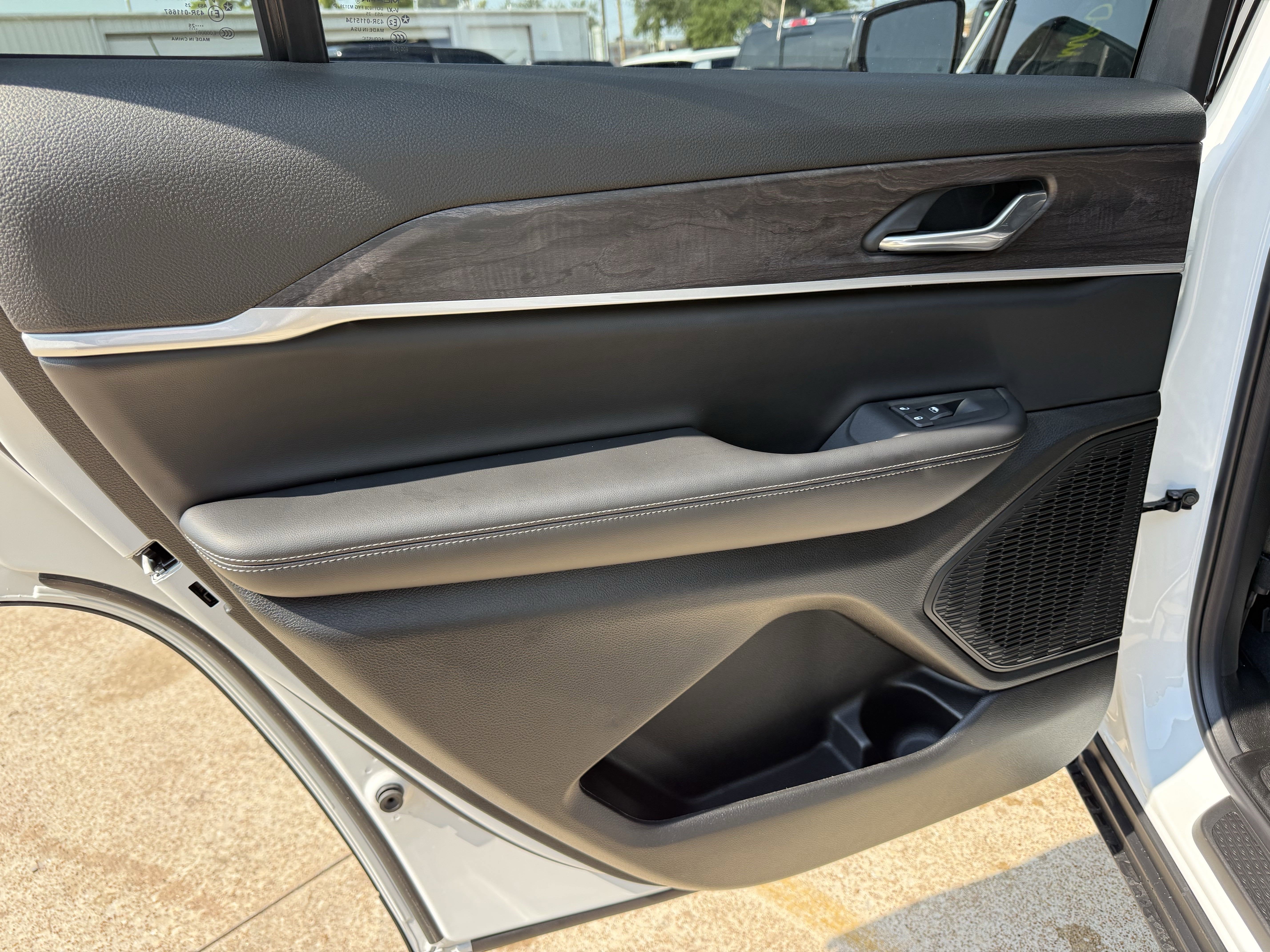 2025 Jeep Grand Cherokee L GRAND CHEROKEE L LIMITED 4X2