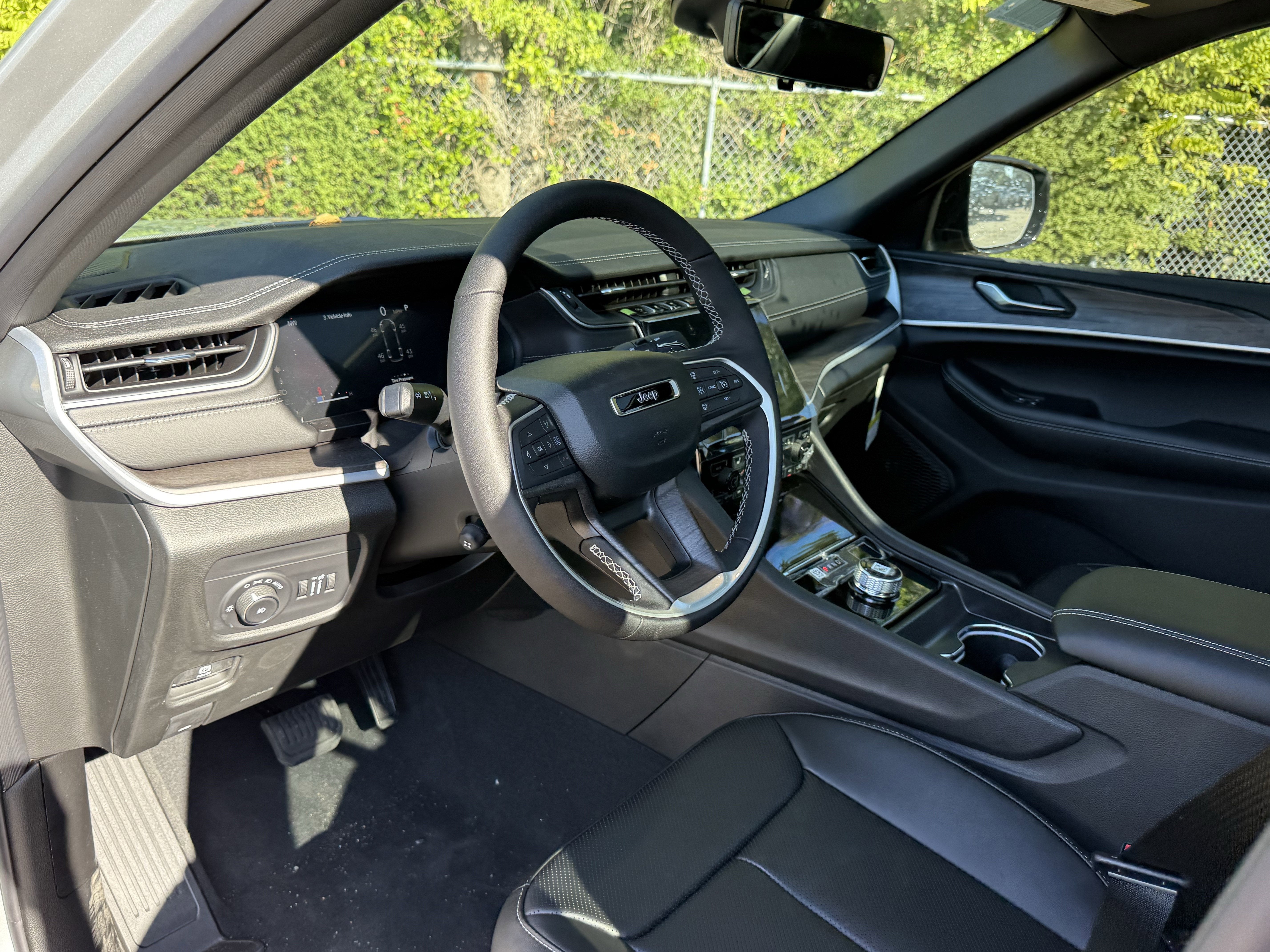 2025 Jeep Grand Cherokee L GRAND CHEROKEE L LIMITED 4X2