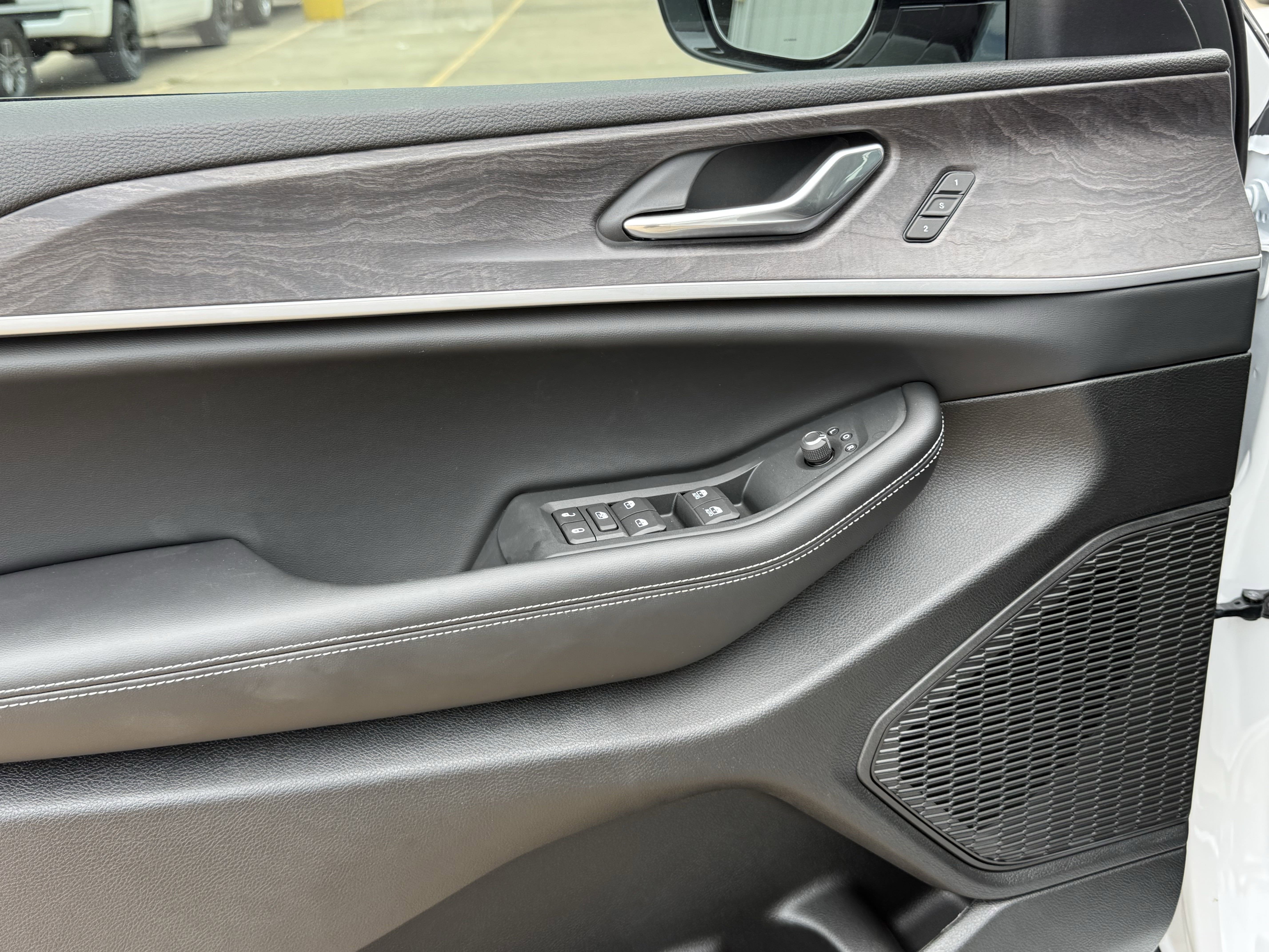 2025 Jeep Grand Cherokee L GRAND CHEROKEE L LIMITED 4X2