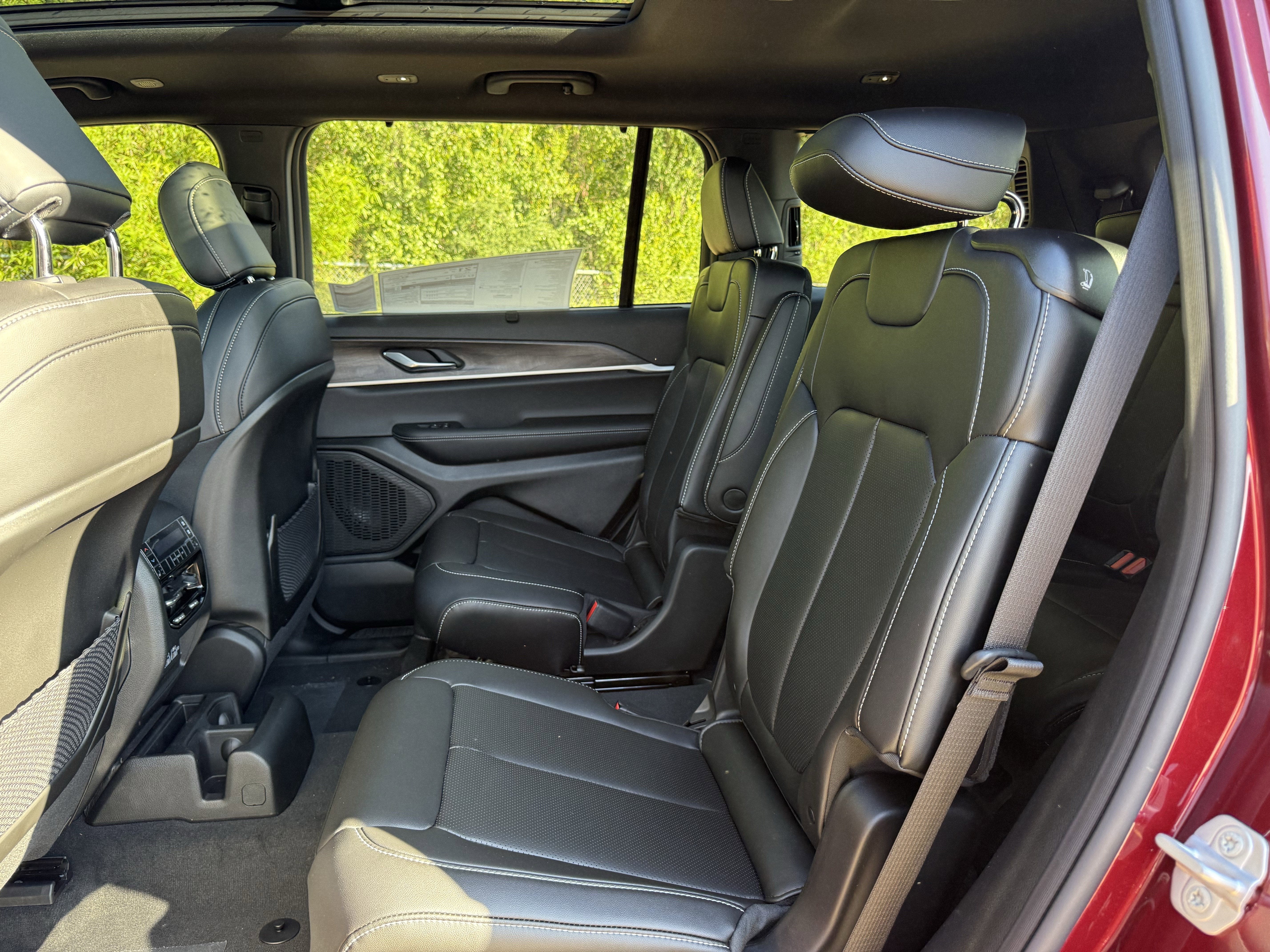 2025 Jeep Grand Cherokee L GRAND CHEROKEE L LIMITED 4X2